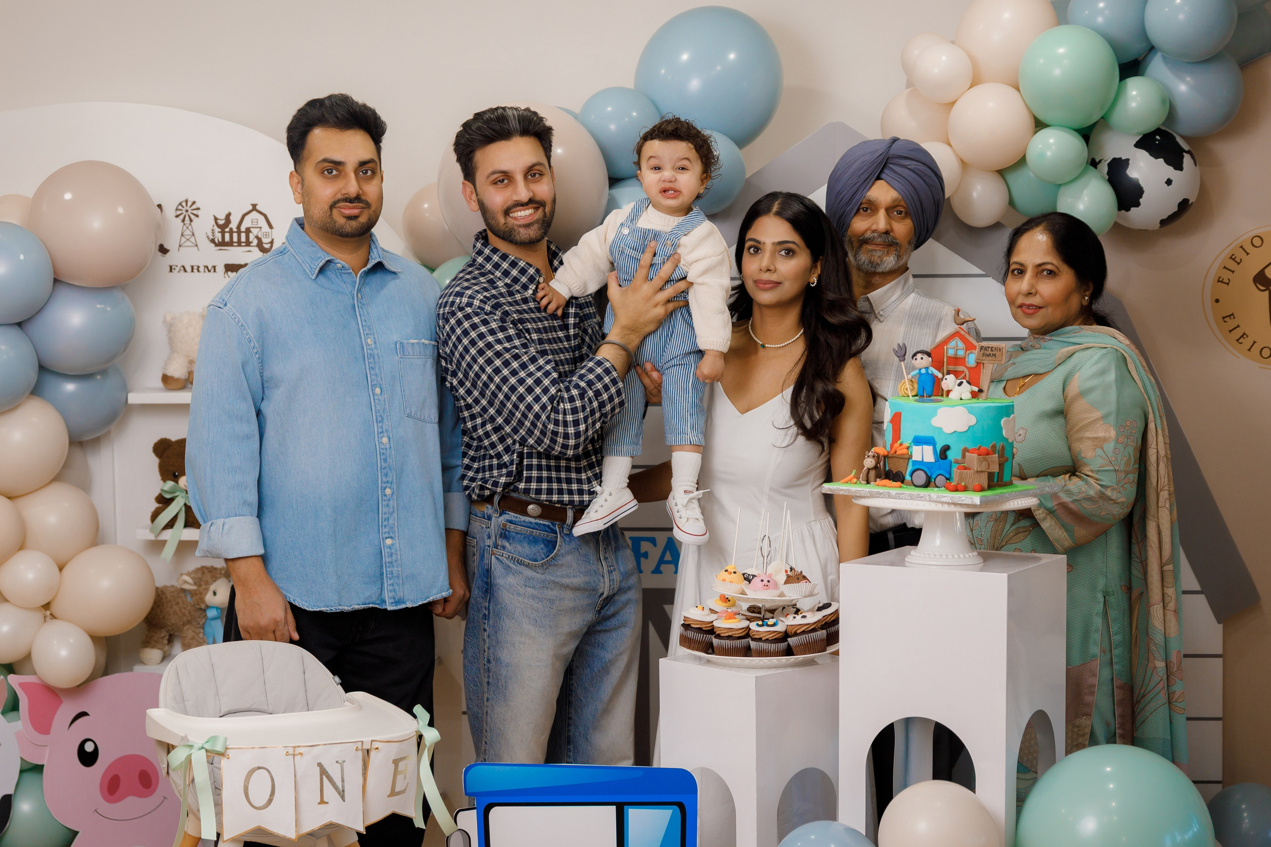 Fateh’s 1st birthday. Photographer Elvira Hryshchenko
