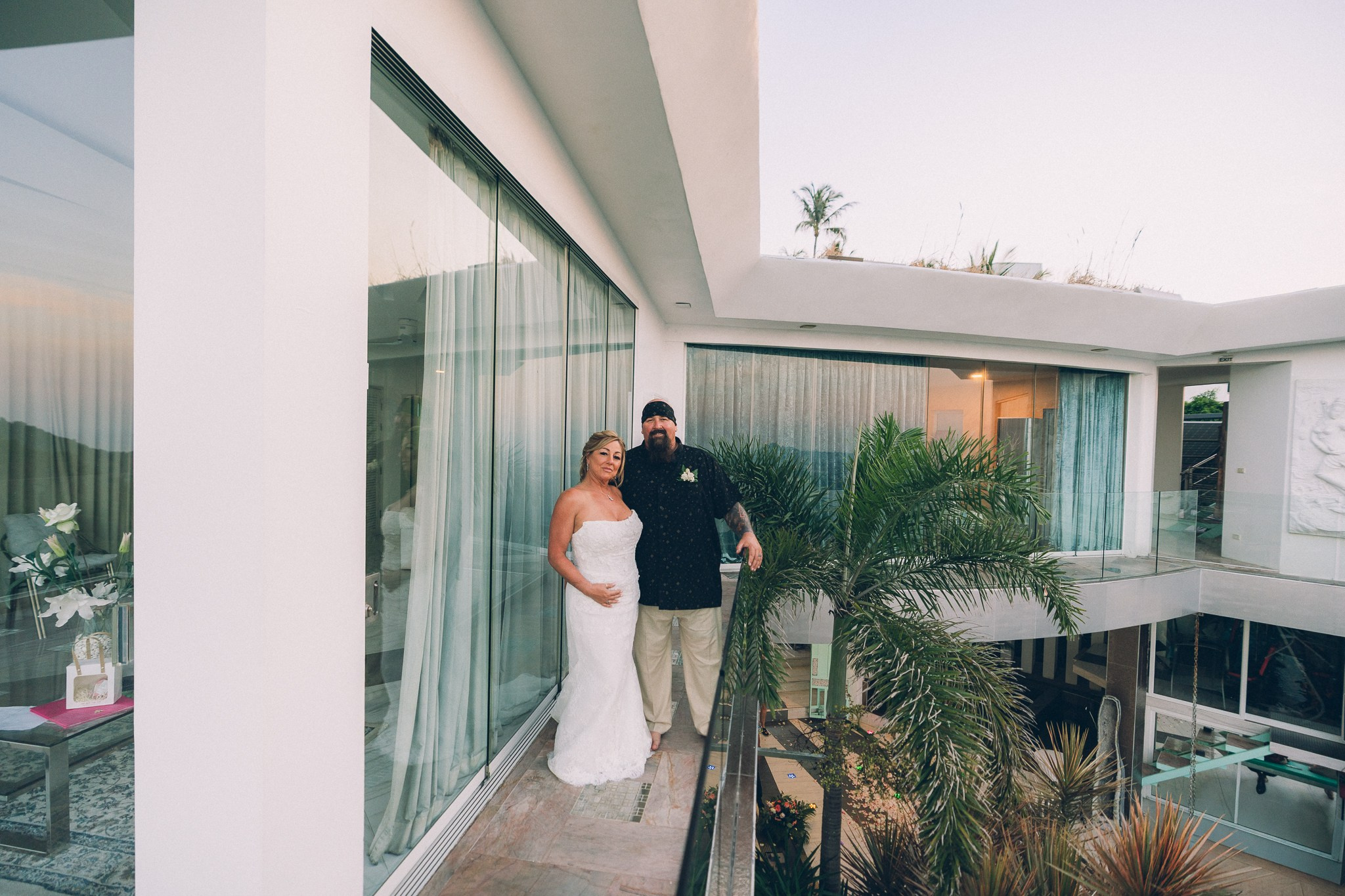 Elegant villa wedding ceremony overlooking the ocean in Koh Samui, Thailand