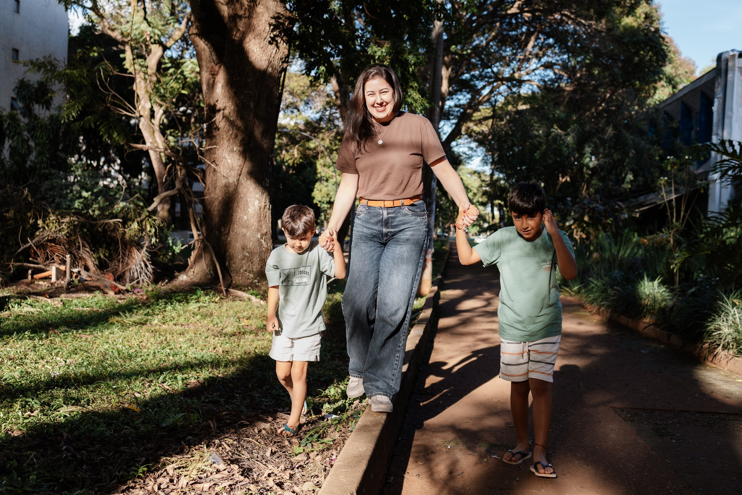 Ensaio mãe e filhos em Brasília, Asa Norte | Fotografia de Família