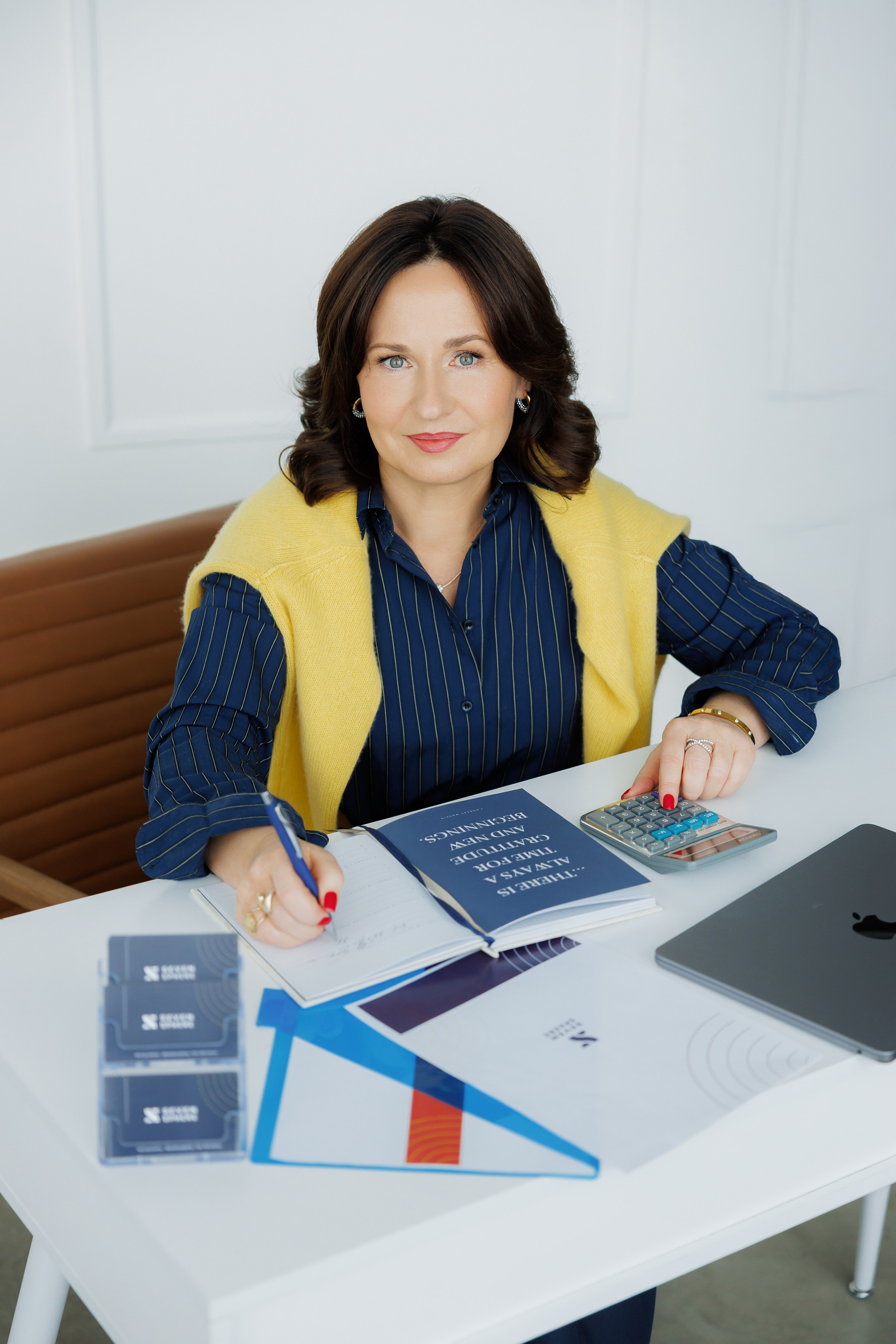 Accountant. Photographer Elvira Hryshchenko
