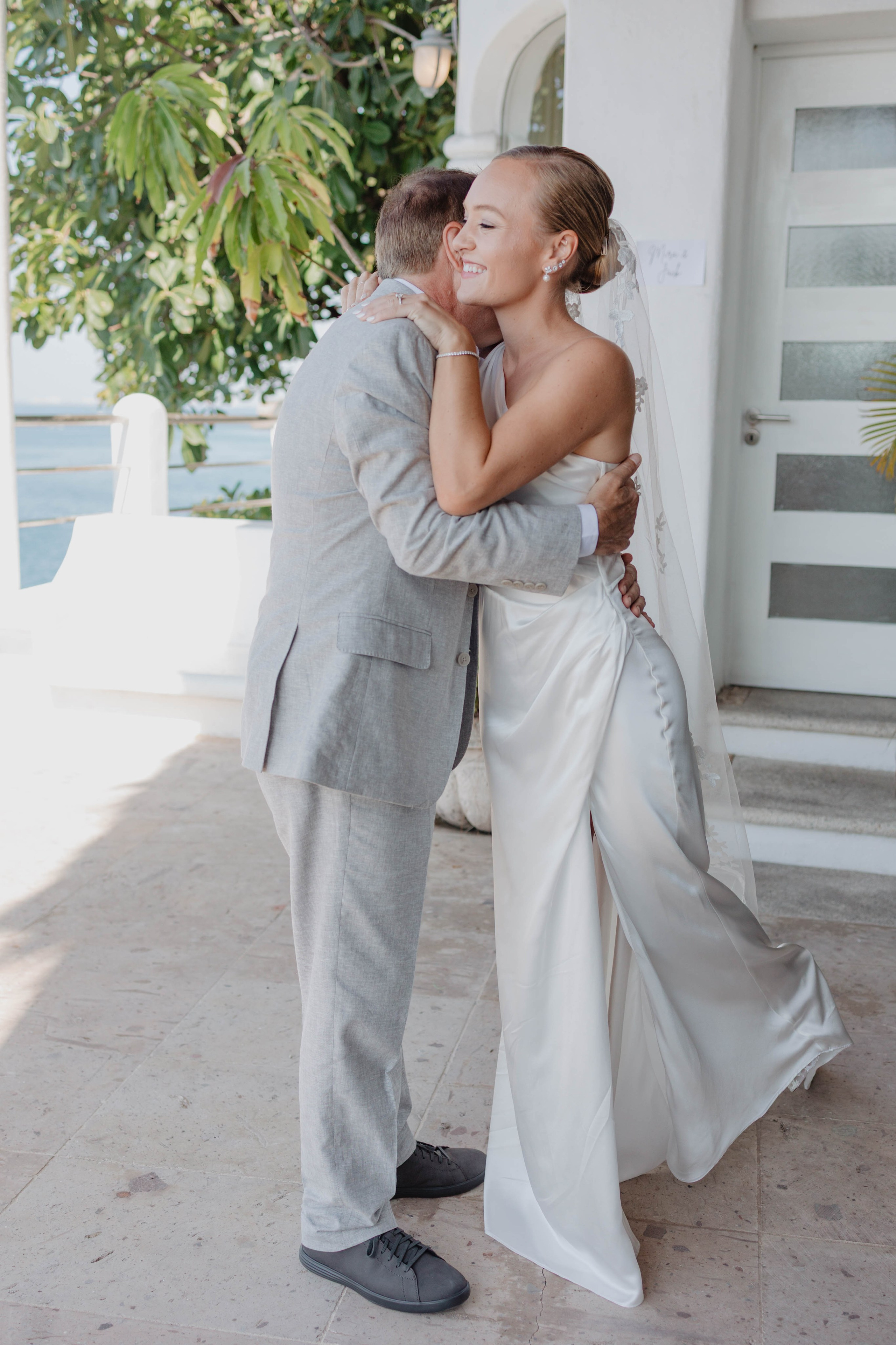 A Wedding at Casa Azul Profundo: Timeless Vows in Puerto Vallarta. Fotógrafo de Bodas en Puerto Vallarta y Riviera Nayarit | VL photo & film