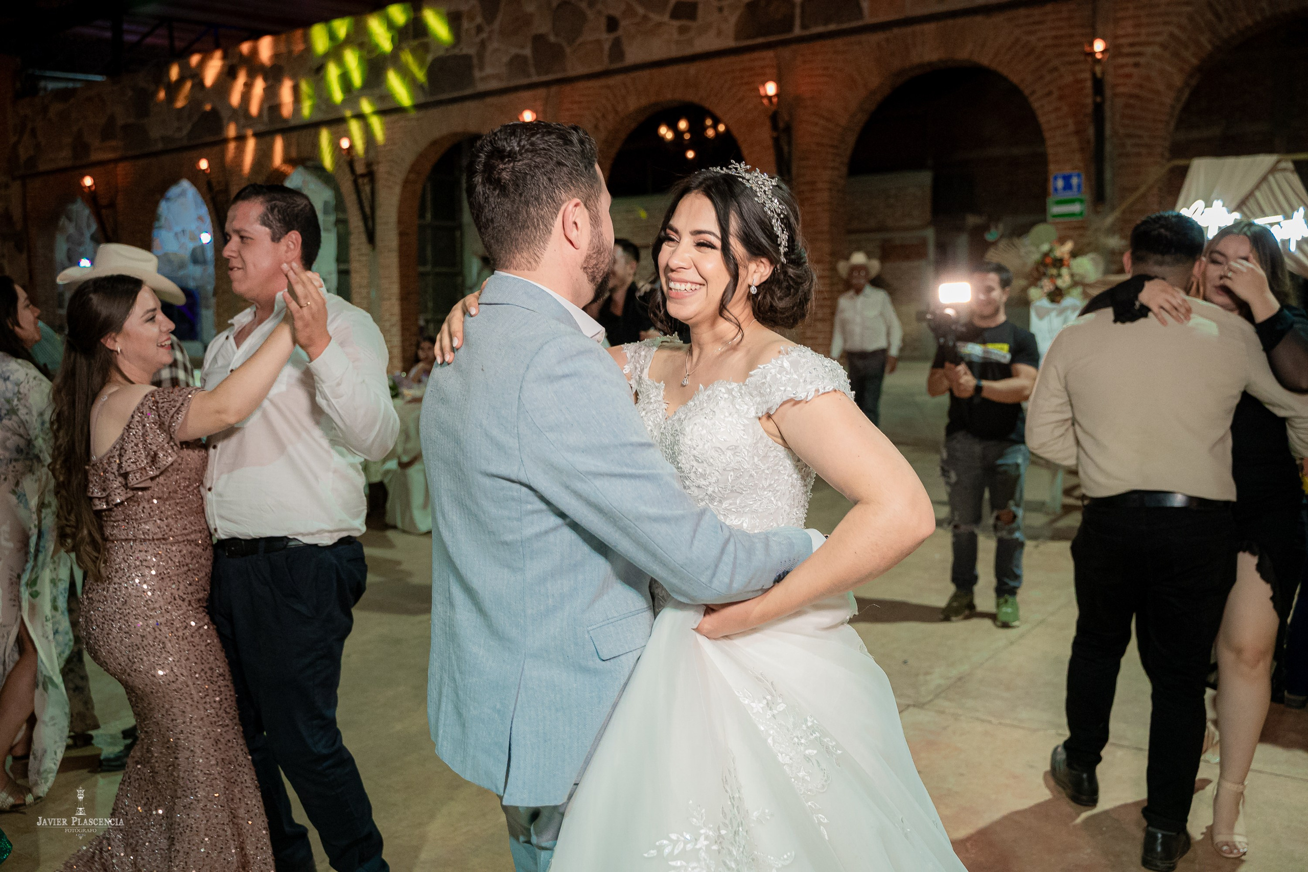 Lupita & Elias. Javier Plascencia Fotografo de Bodas en México