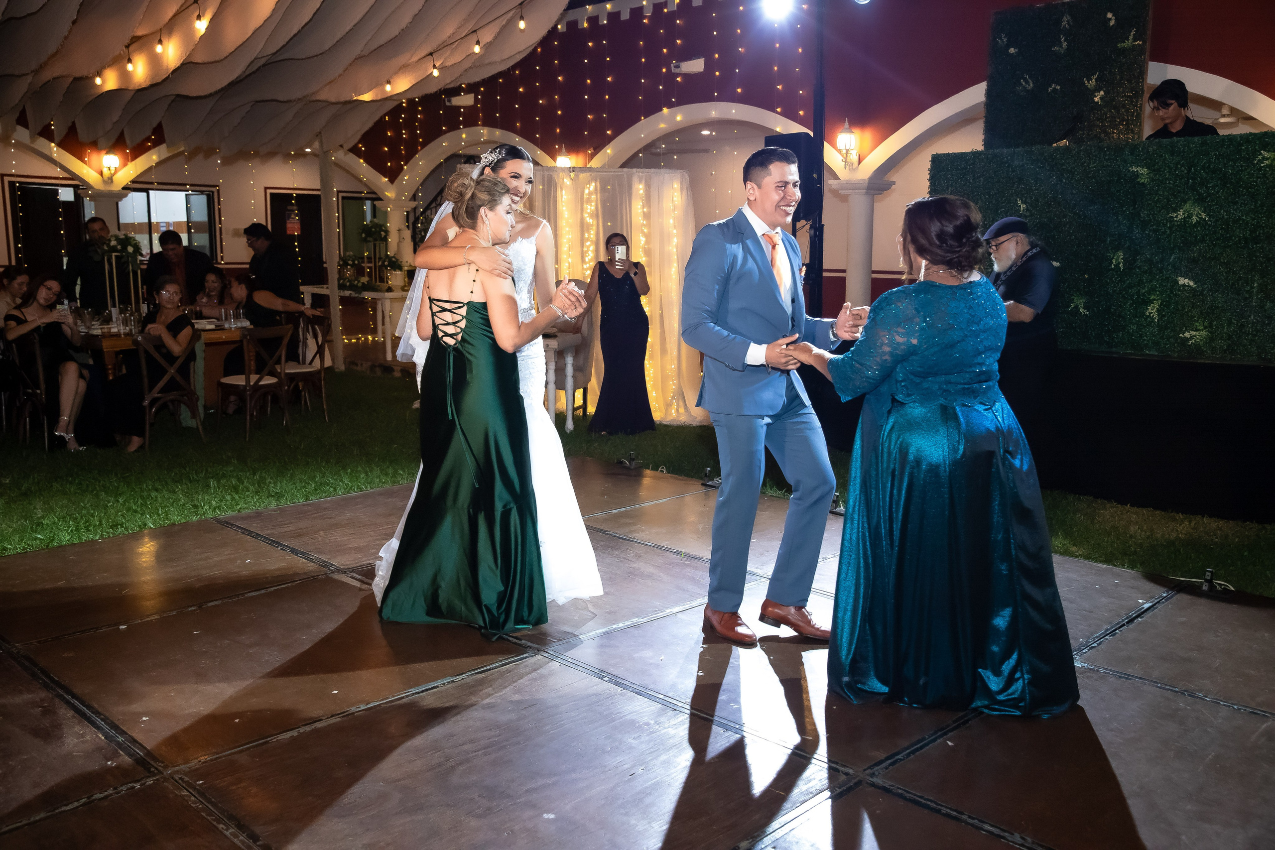 Delta & Cesar. Simón Enríquez Studio