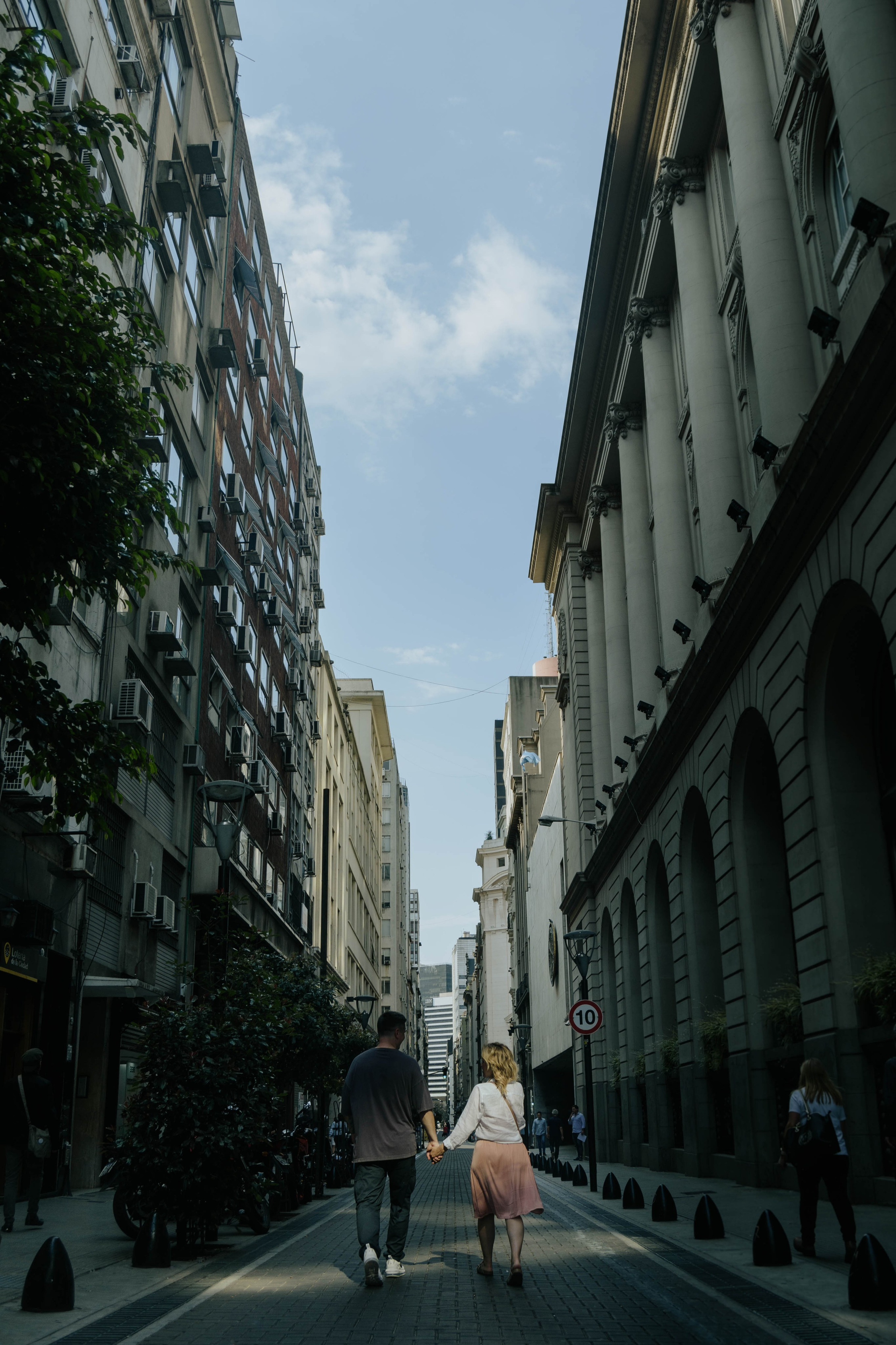 Te amo. Photographer @elmirkami in the city of Buenos Aires