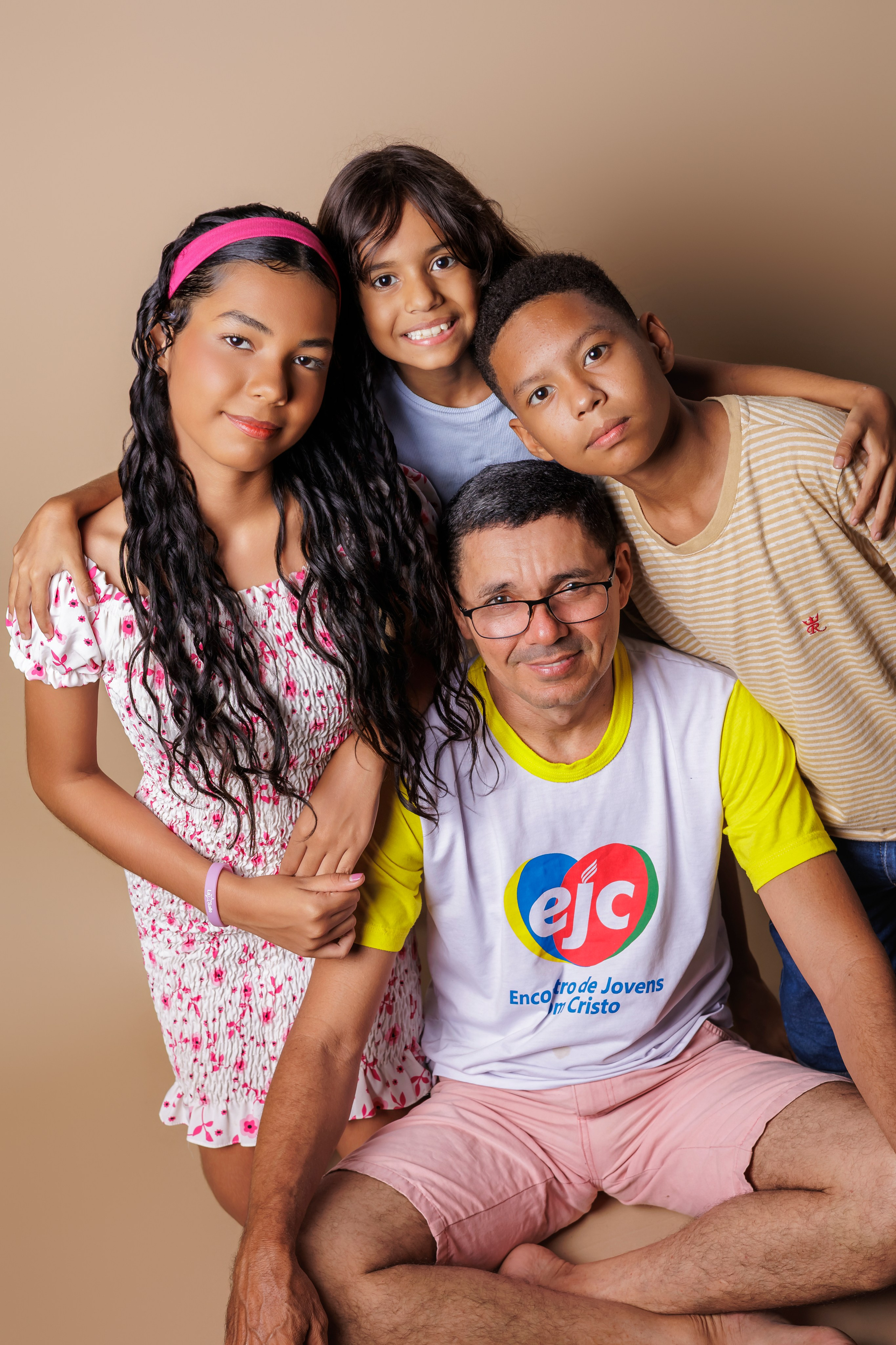Ensaio fotográfico de família em estúdio. Lucas Edgard, Fotógrafo em Teresina — PI. Família, Festas, Casais, Gestantes e Retratos Profissionais
