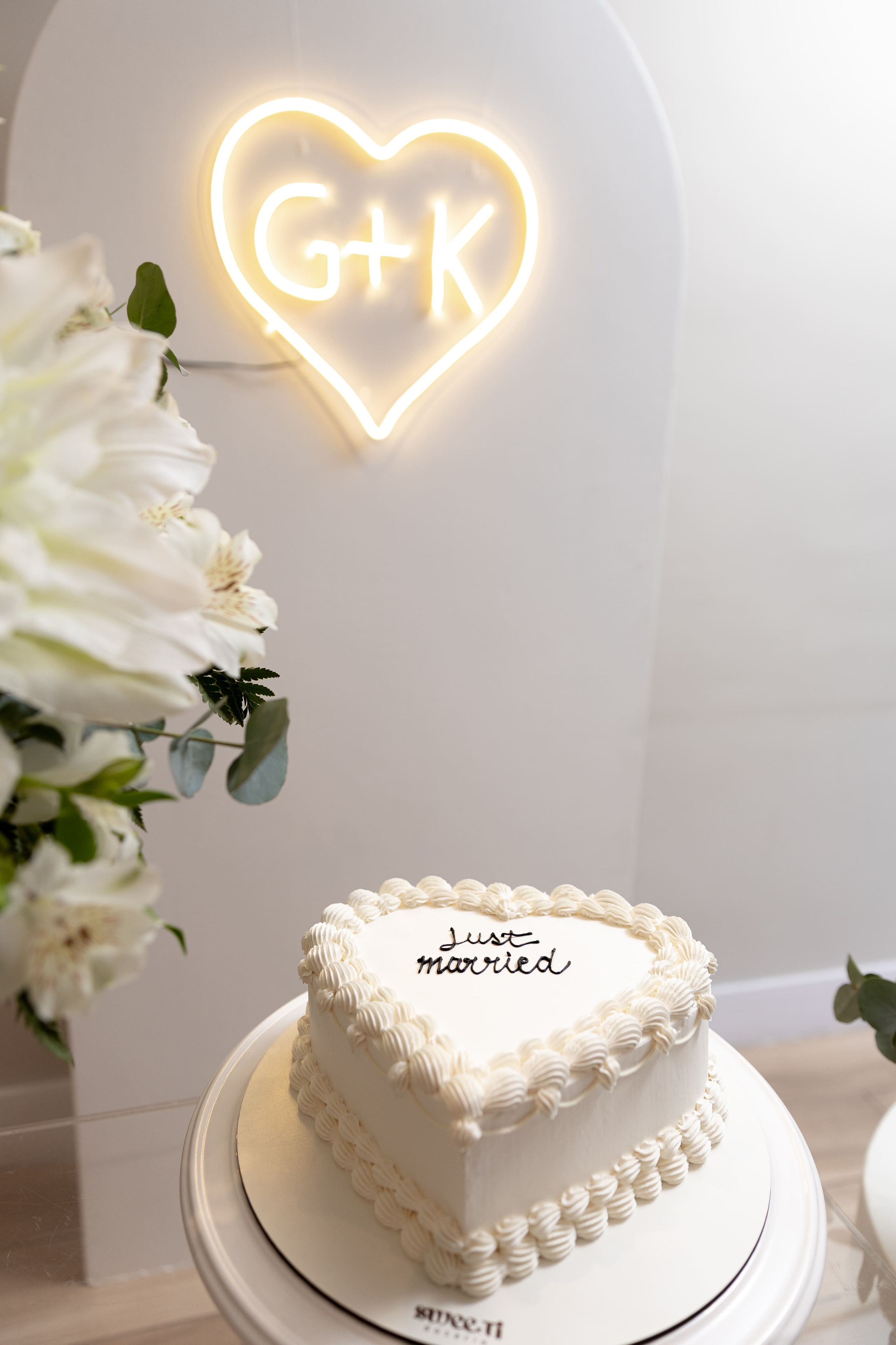 Fotografia de casamento em São Paulo para registrar emoções, detalhes e momentos únicos. Um olhar atento para transformar o seu grande dia em memórias que permanecem.