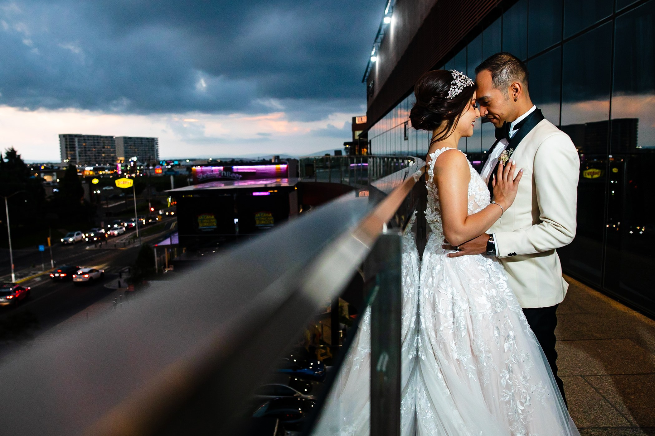 Formal. Wedding Photographer Ruth Preciado