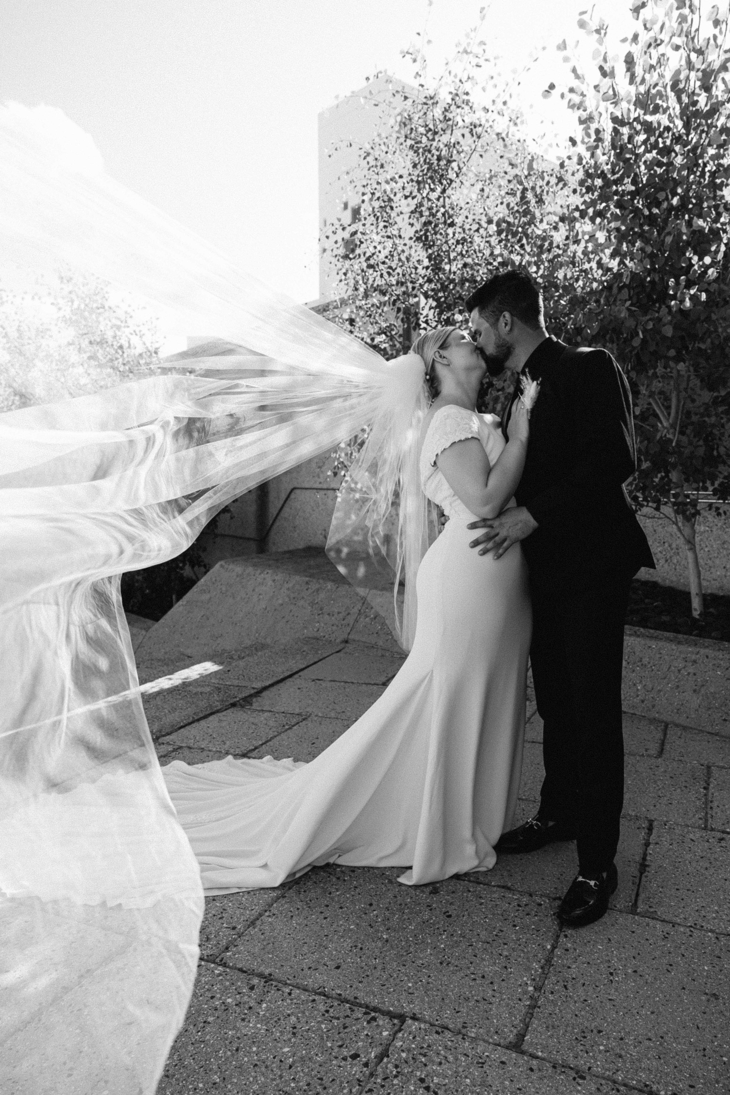 Khrystyna & Zachary (Winnipeg Art Gallery). Wedding Photographer in Winnipeg — Cinematic & Timeless by Vitiuk Photography