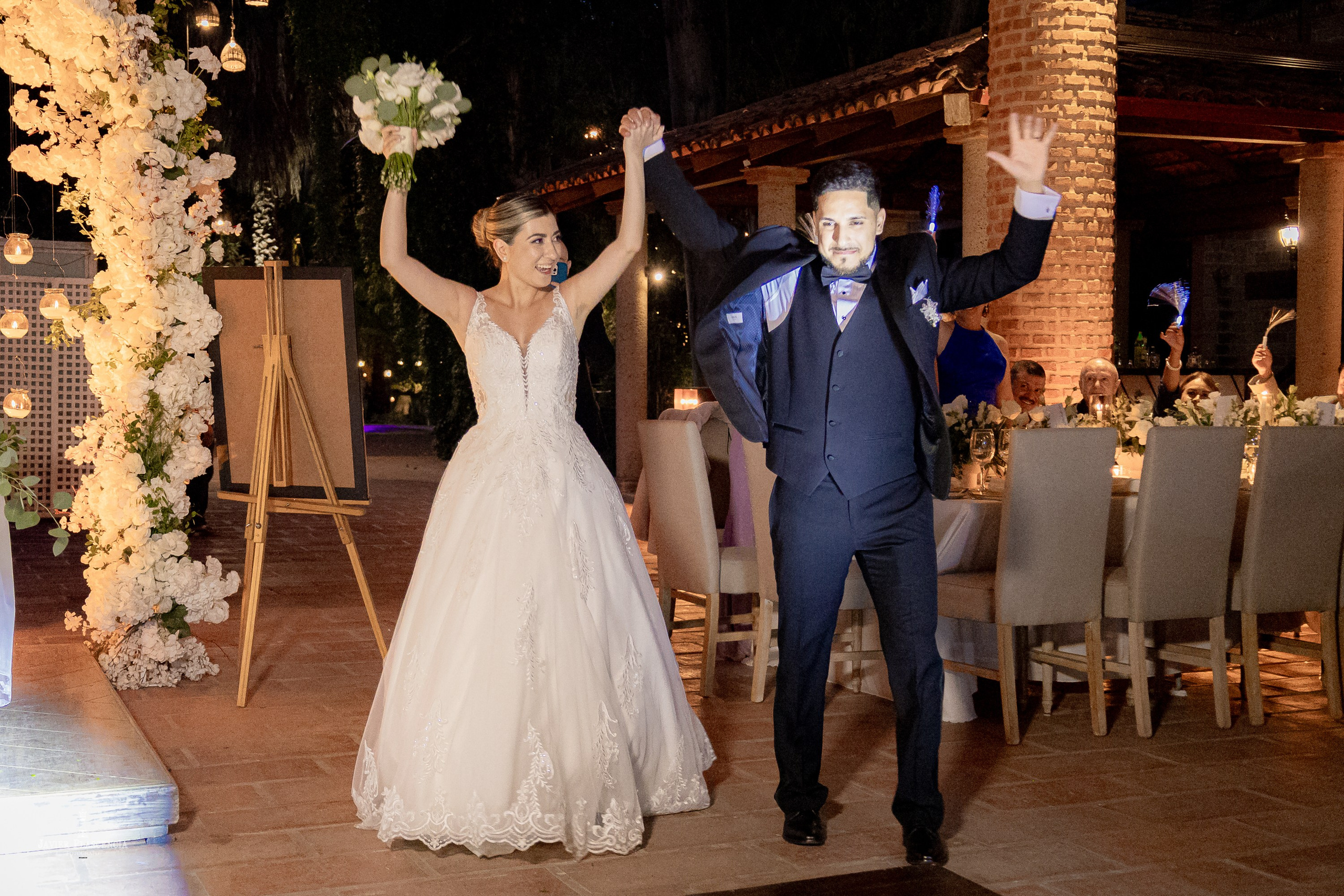Alondra y Alex. Javier Plascencia Fotografo de Bodas en México