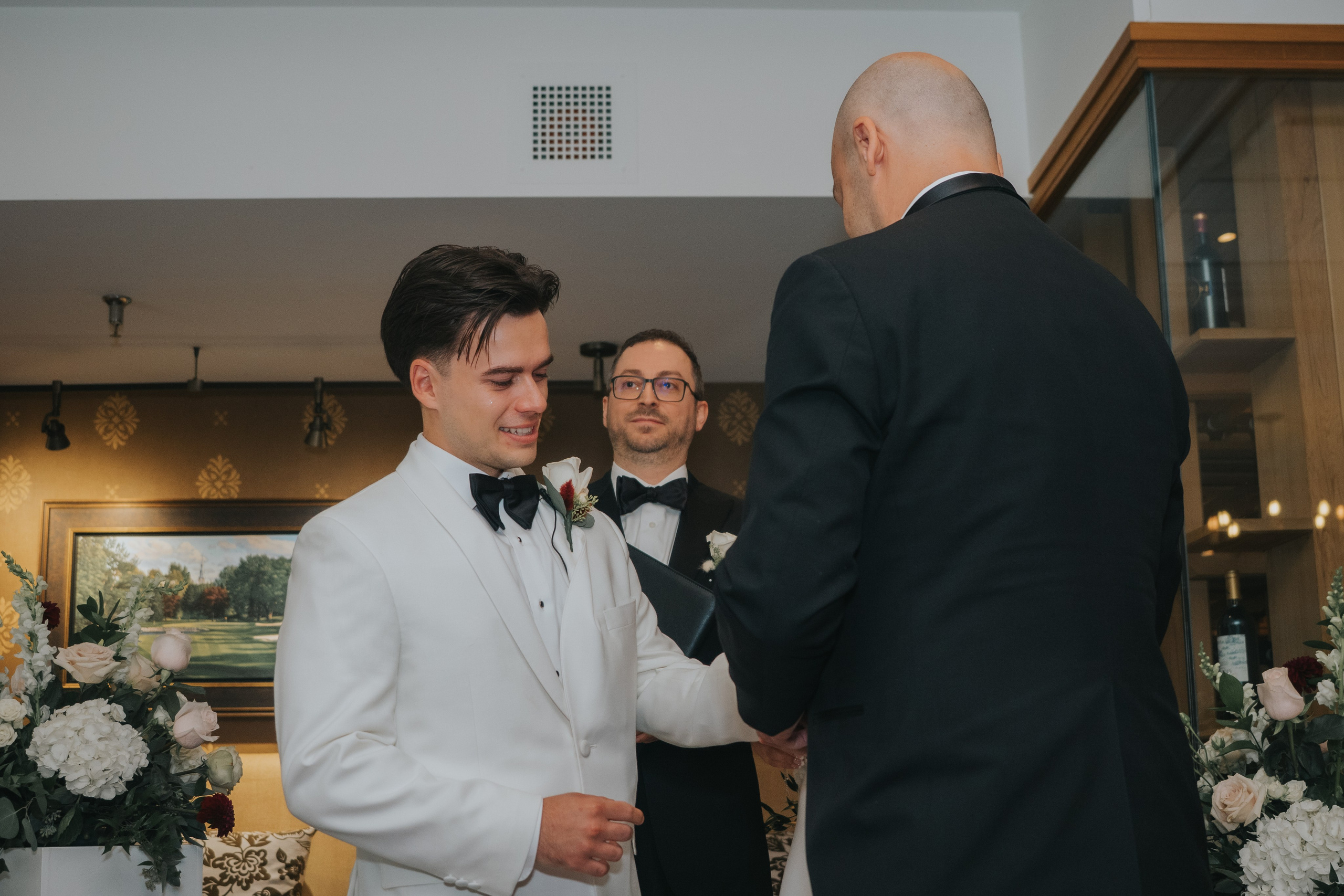 Wedding of Cassandra and Loïc in Beaconsfield, Montreal. Montreal Wedding Photographer — Muriel Oe Photo