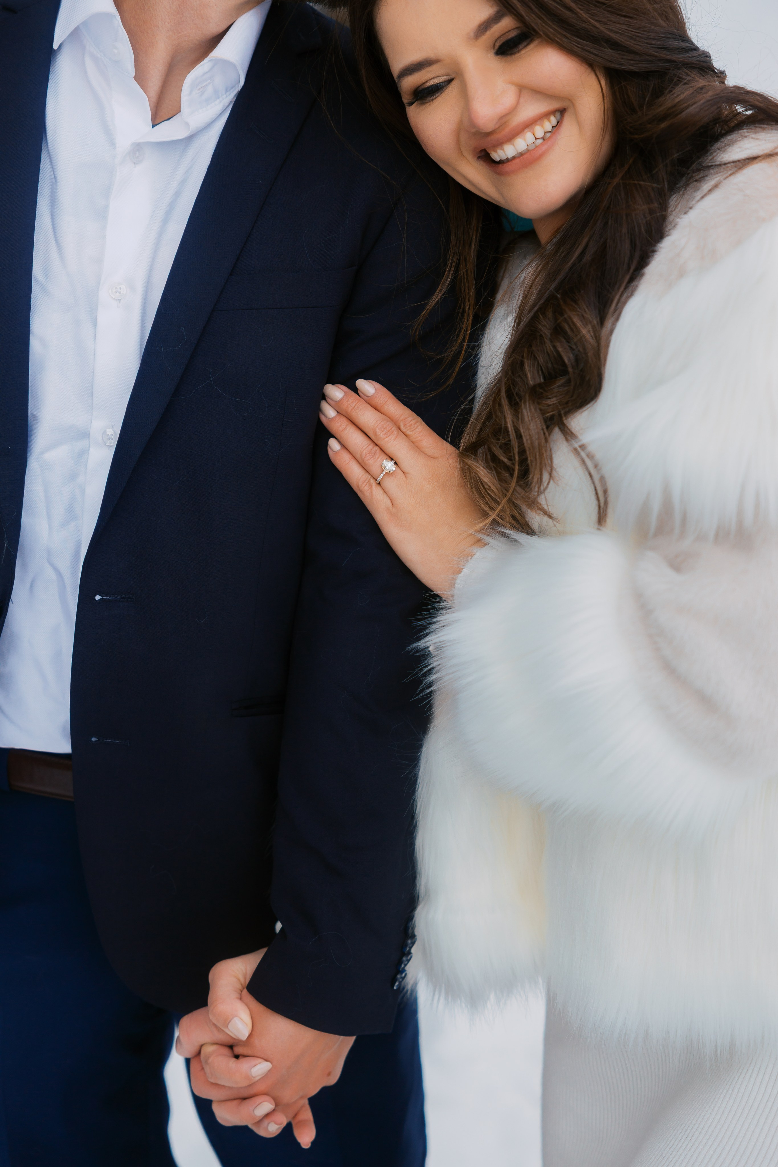 Ski engagement session. Photographer Elvira Hryshchenko