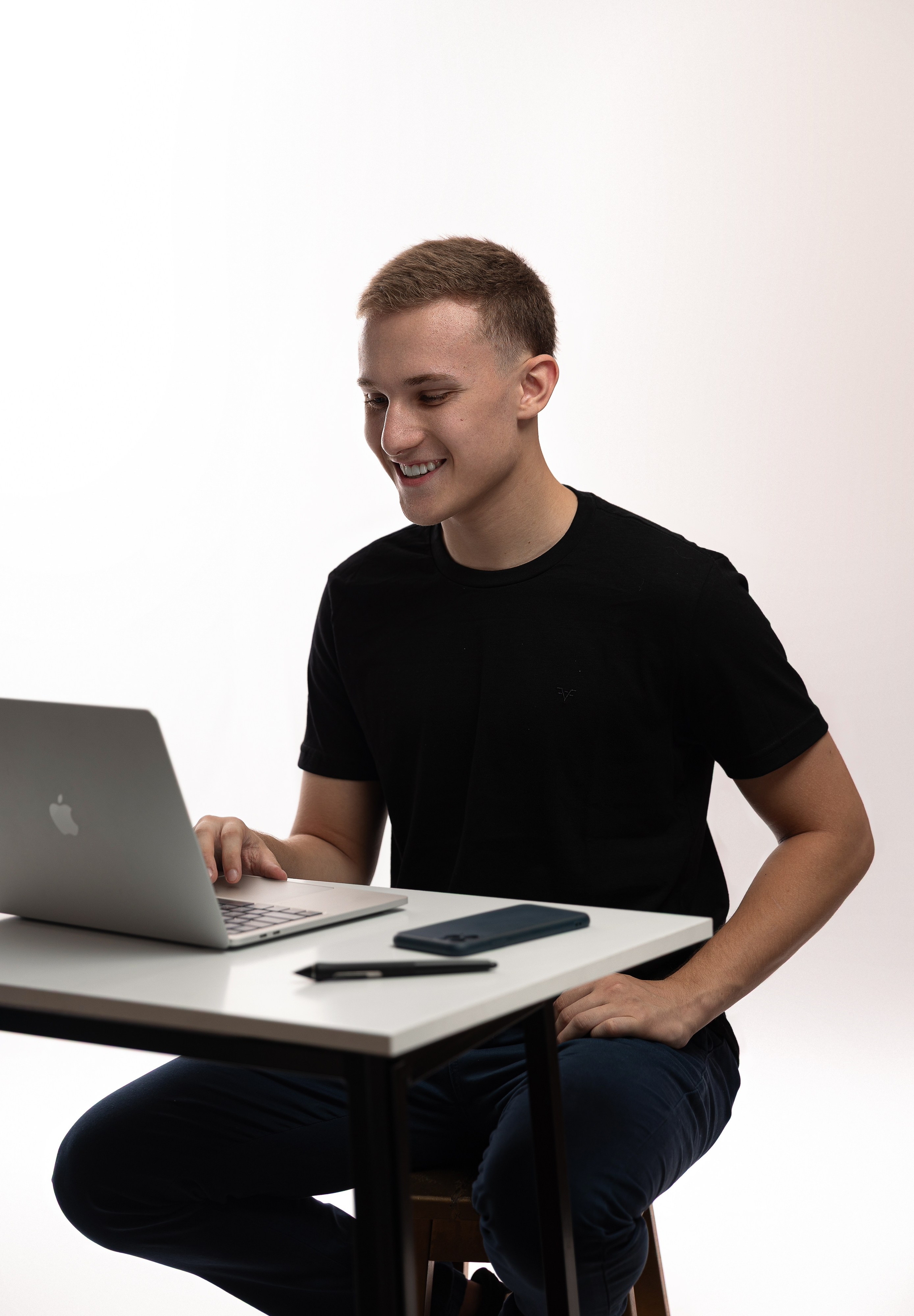 Fotografia corporativa em São Paulo para empresários, Designer, analistas e profissionais que desejam melhorar sua imagem profissional. Retratos para LinkedIn, redes sociais, sites e posicionamento de marca.