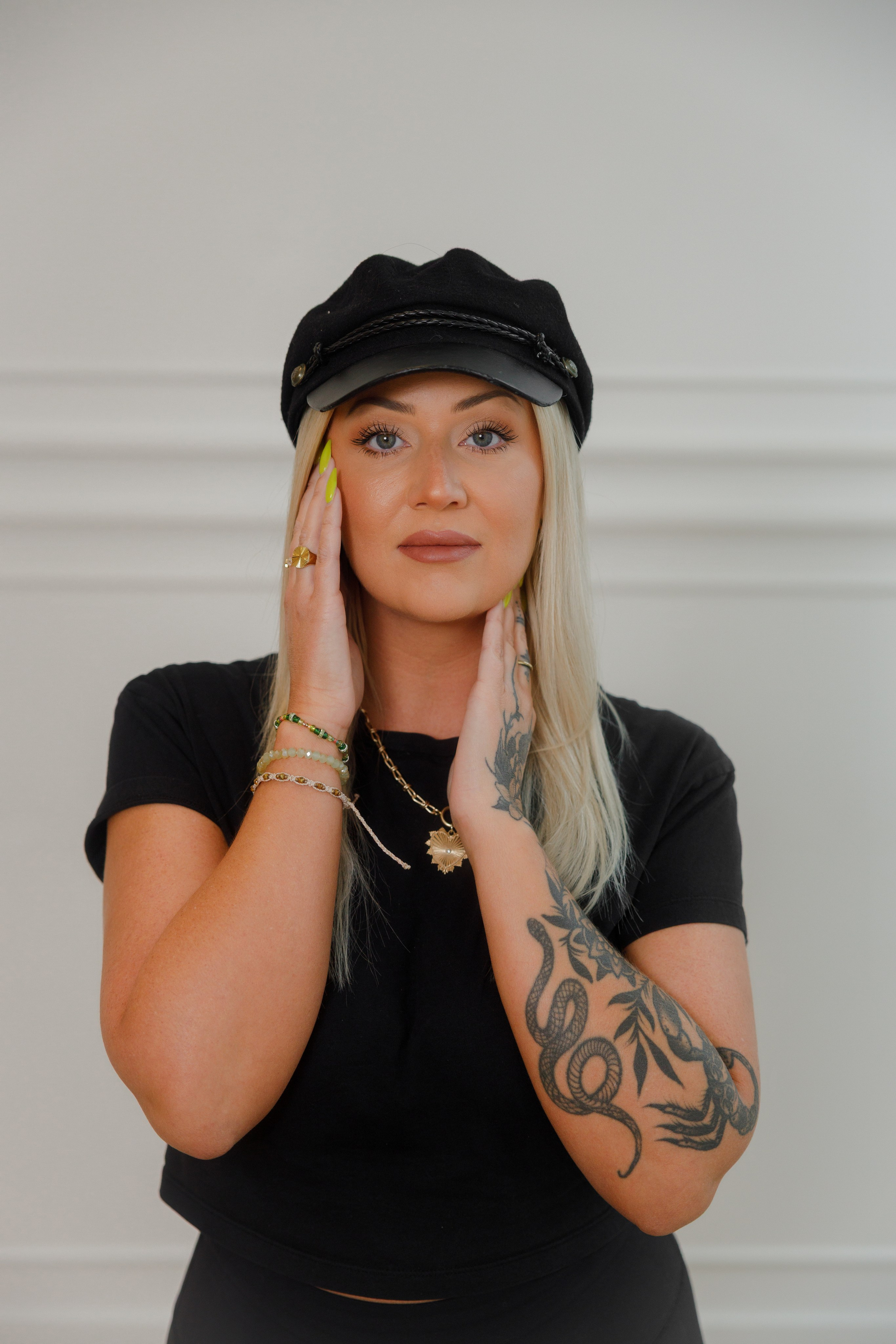 Beauty team branding. Photographer Elvira Hryshchenko