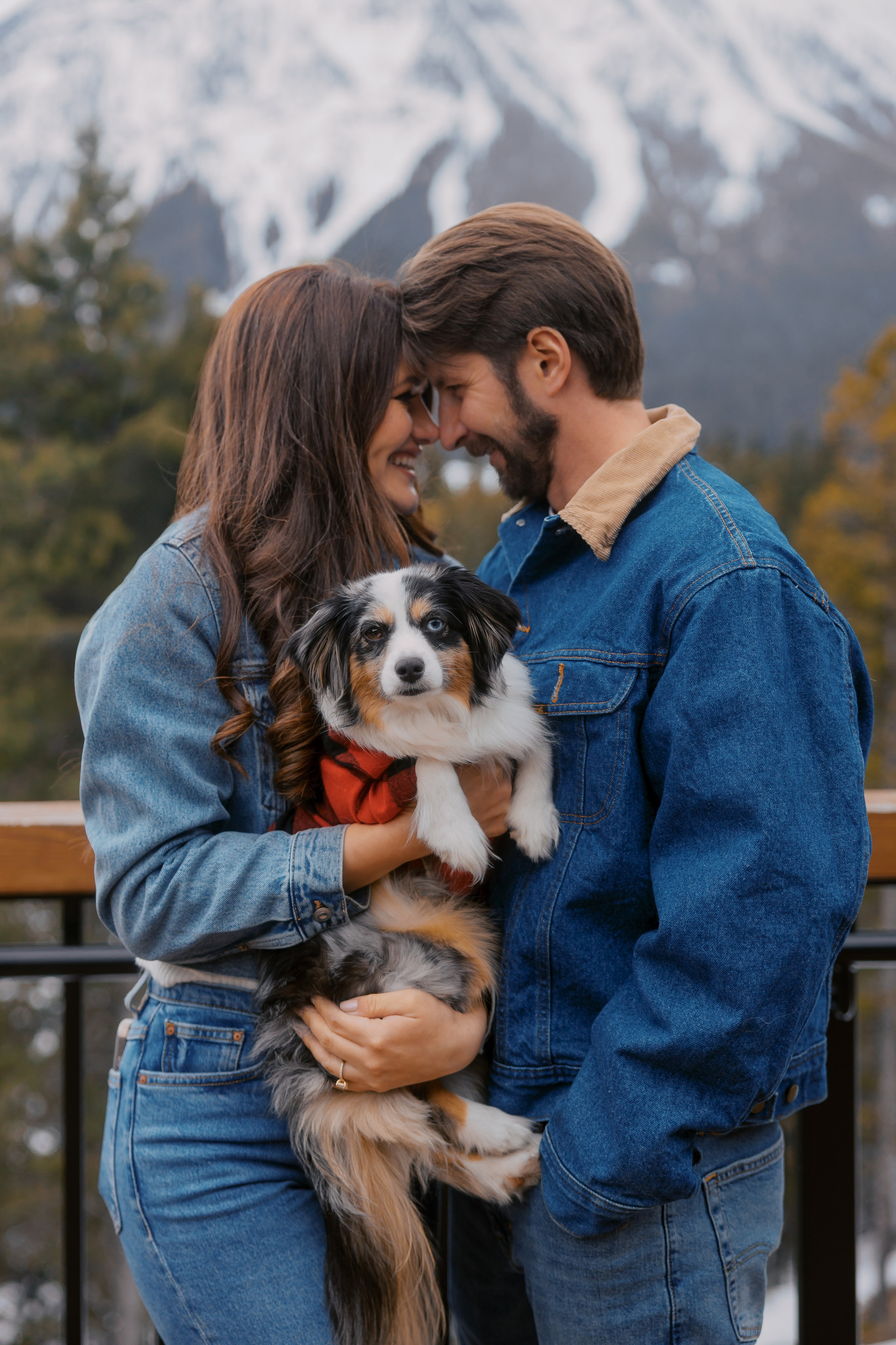Ski engagement session. Photographer Elvira Hryshchenko