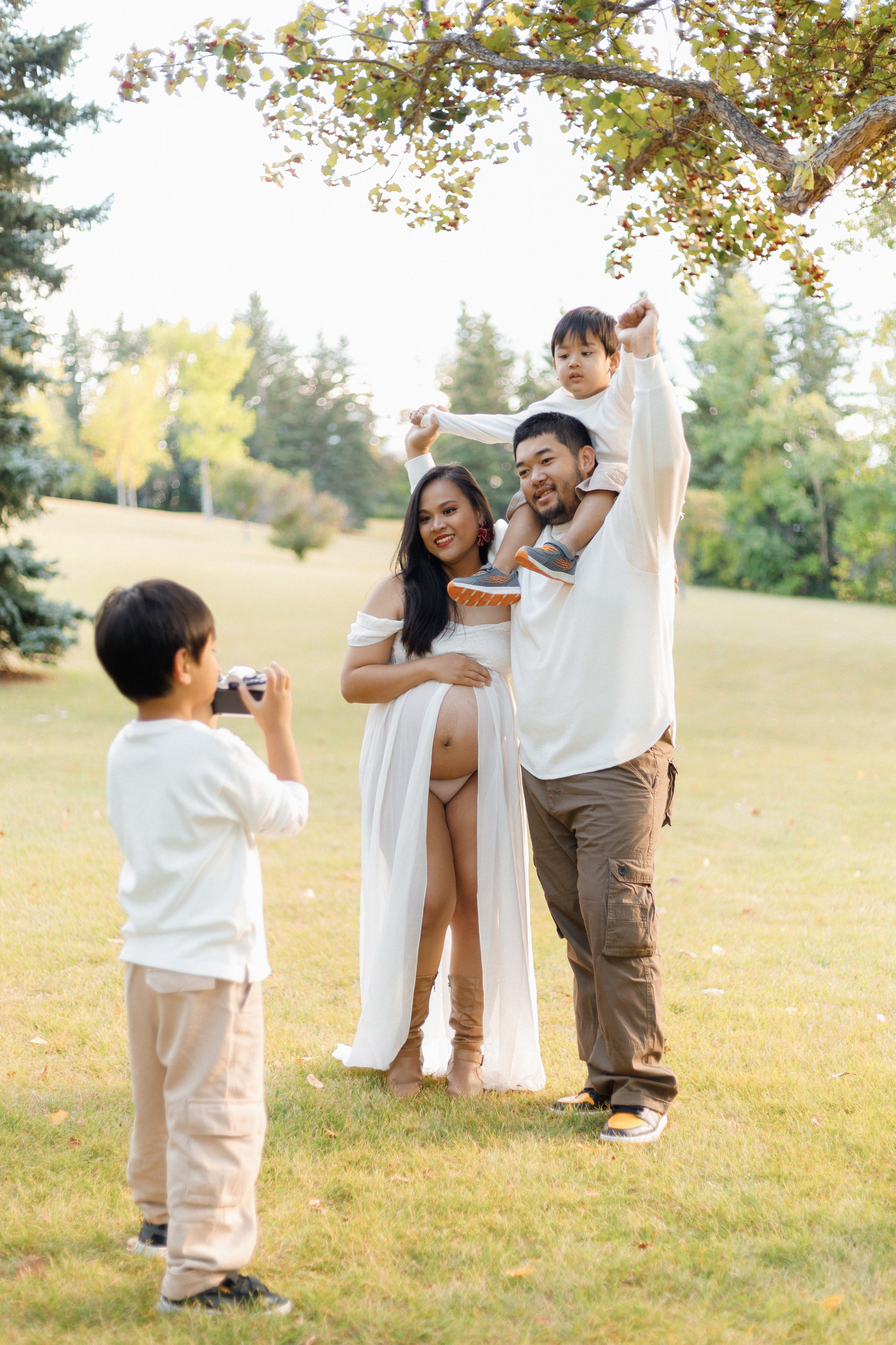 Daniella’s family. Photographer Elvira Hryshchenko