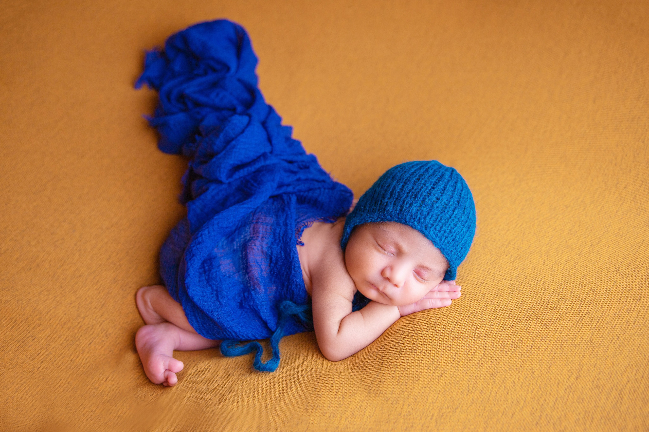 Newborns. Lifestyle and Family Photographer Faryal Saeed