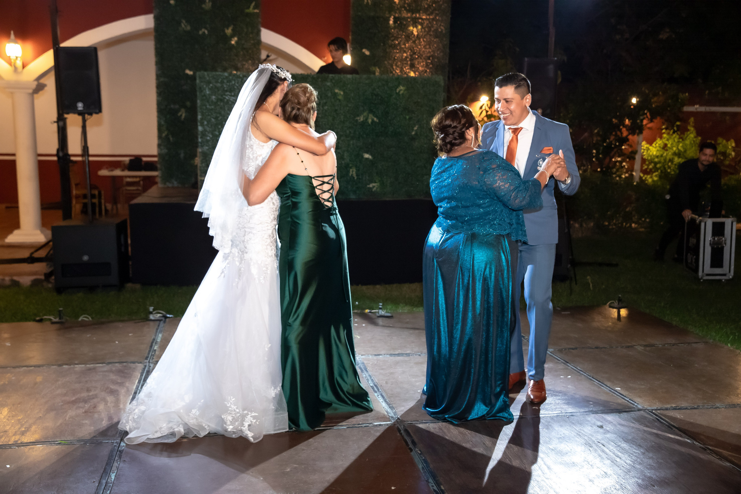 Delta & Cesar. Simón Enríquez Studio
