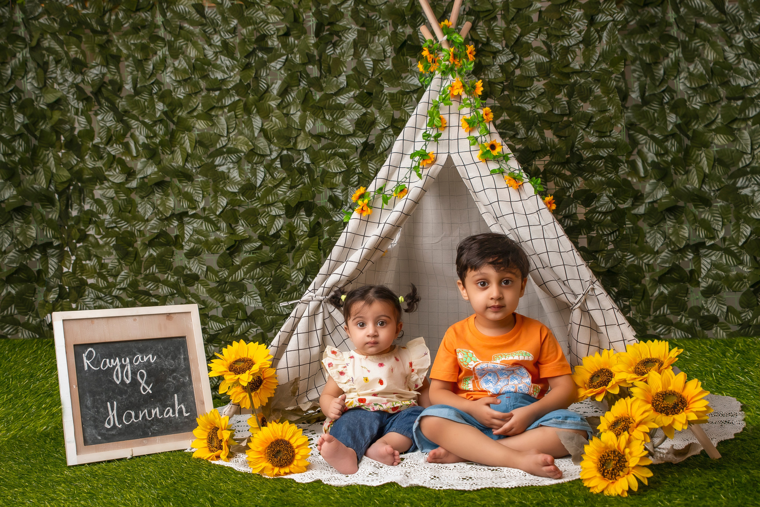 Siblings. Lifestyle and Family Photographer Faryal Saeed