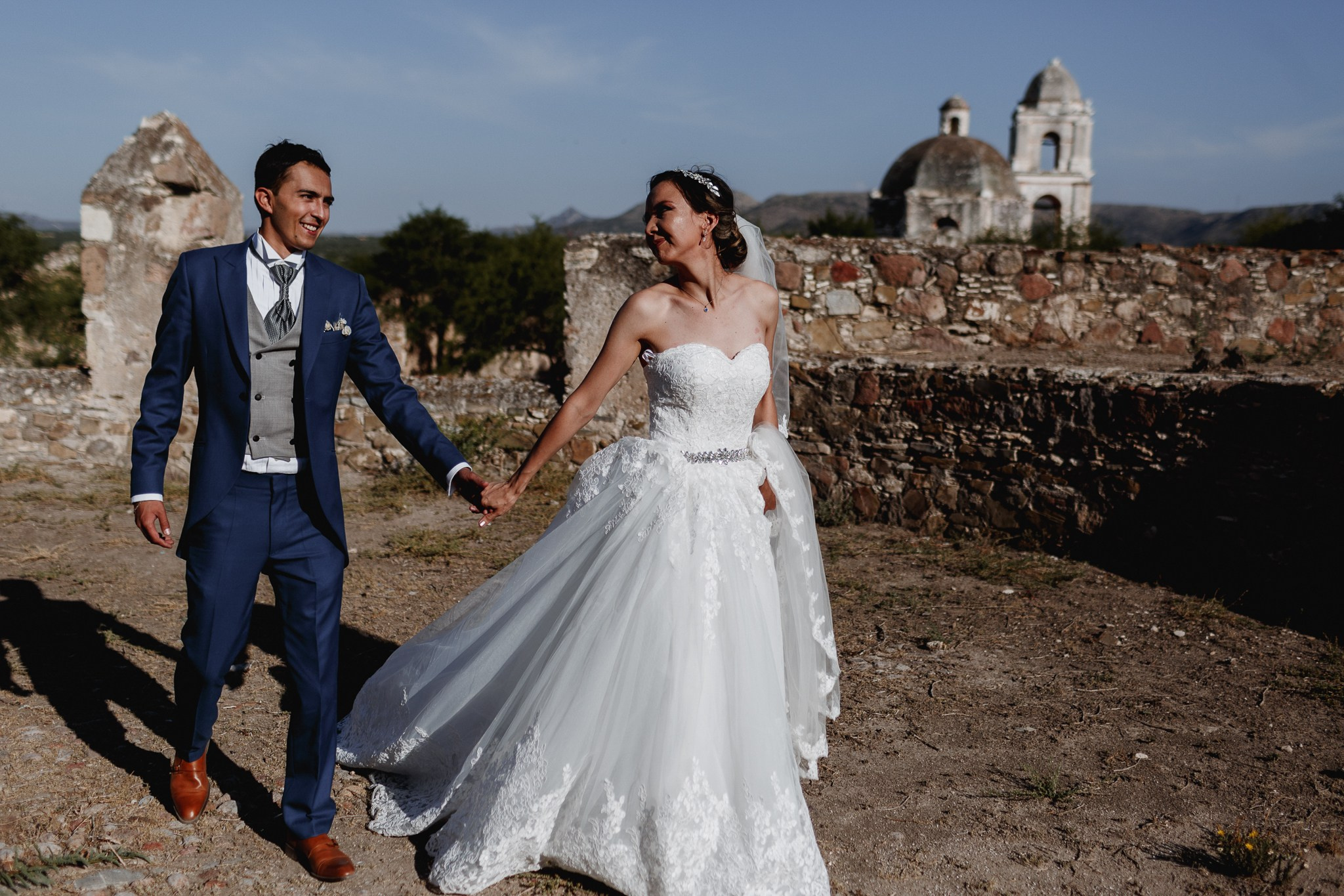 Paola y Juan Carlos: Boda en San Luis Potosí - Jardin los Olivos. Fotógrafo de bodas
