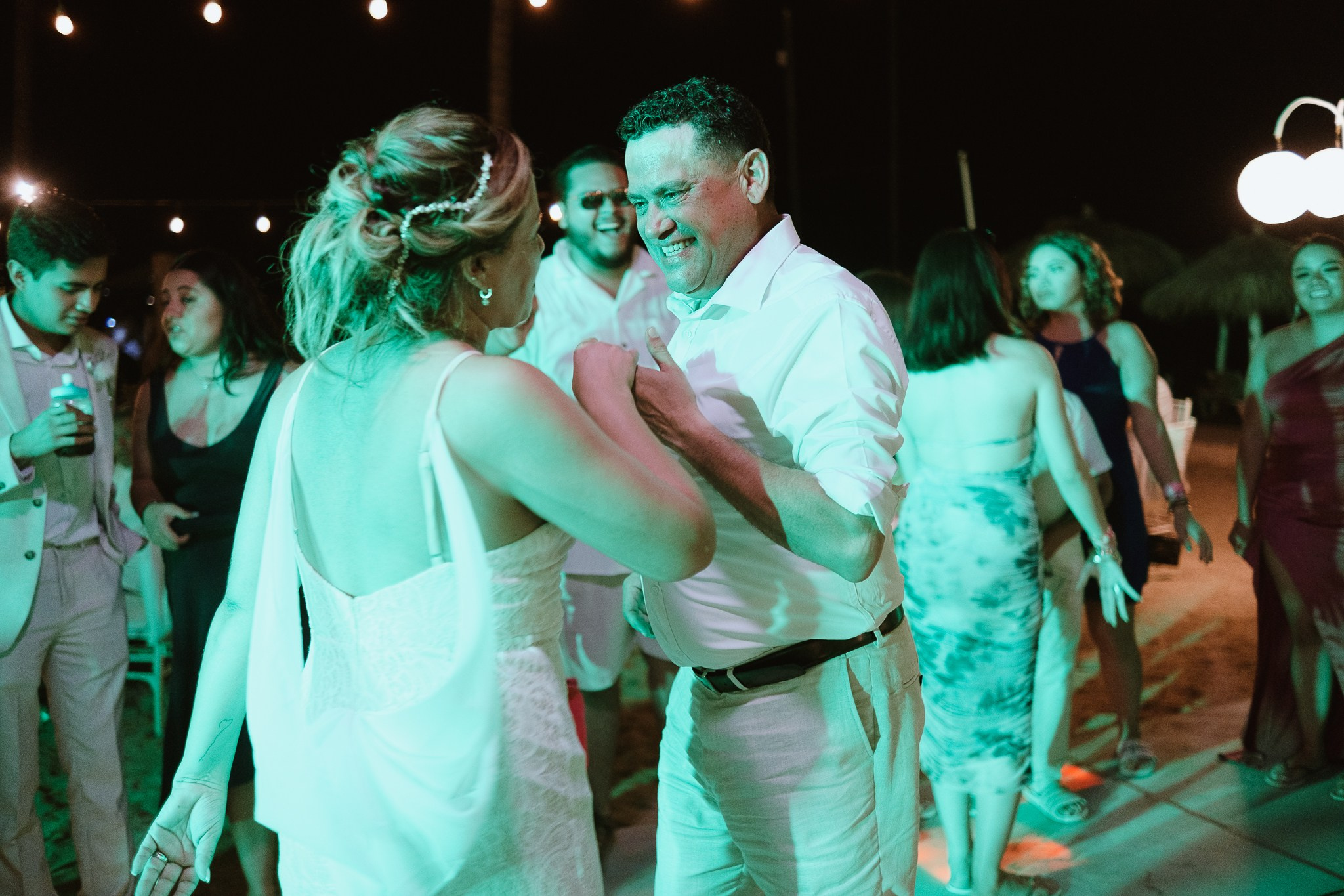 Gaby y Pepe: Boda en Puerto Vallarta. Fotógrafo de bodas