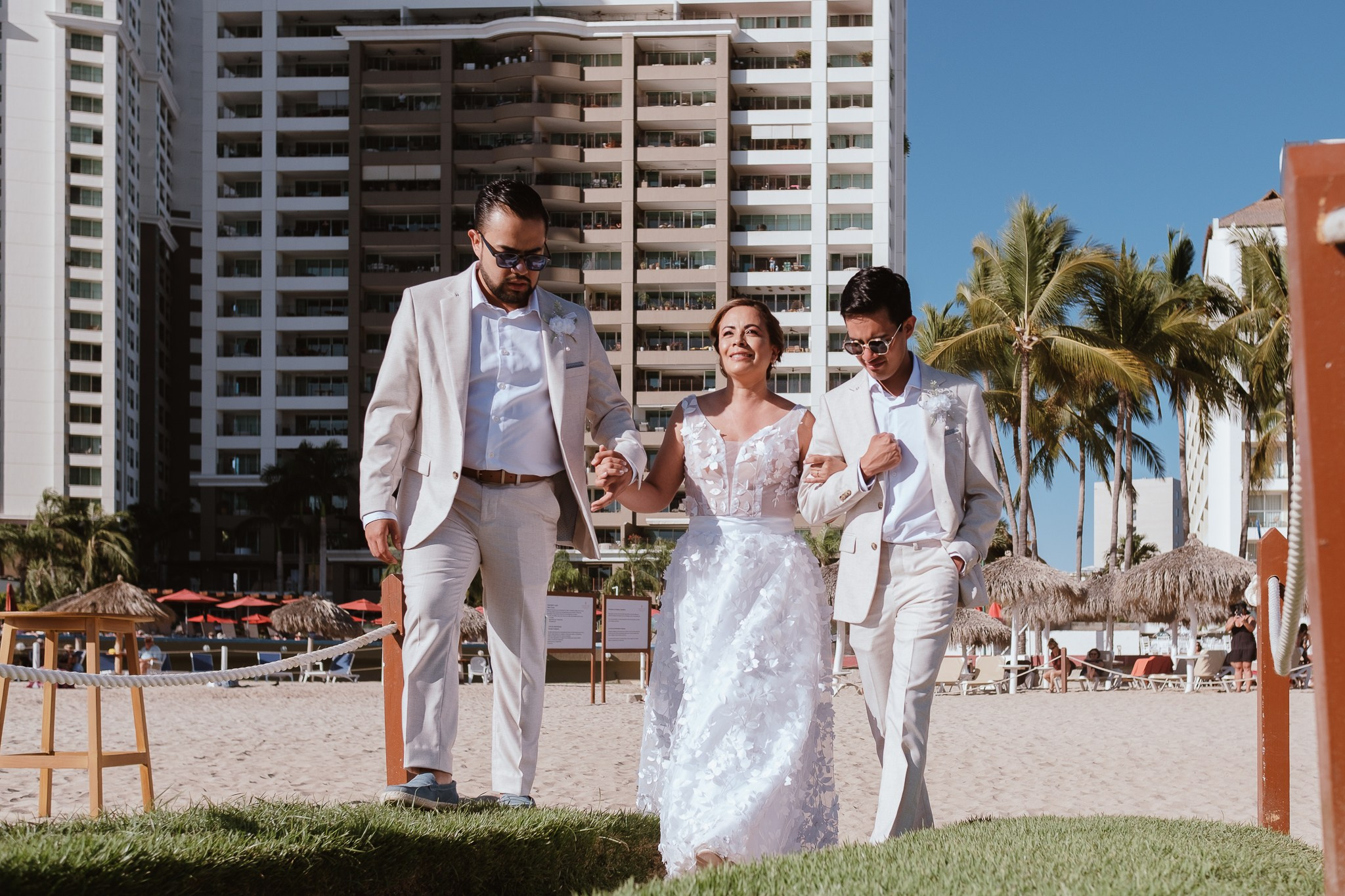 Gaby y Pepe: Boda en Puerto Vallarta. Fotógrafo de bodas
