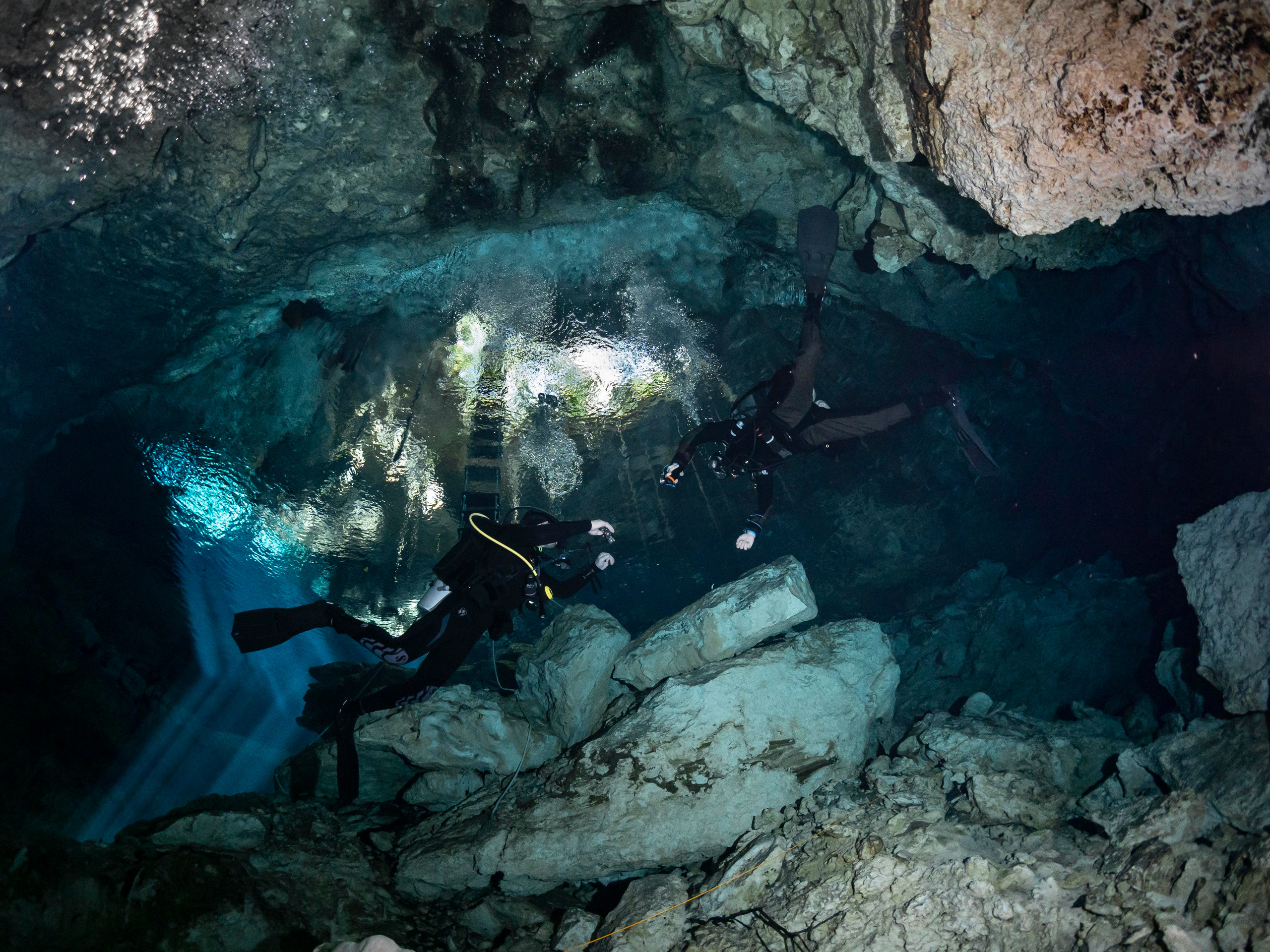 Сenote. Your photographer on land and under water— Alexey Zaytsev