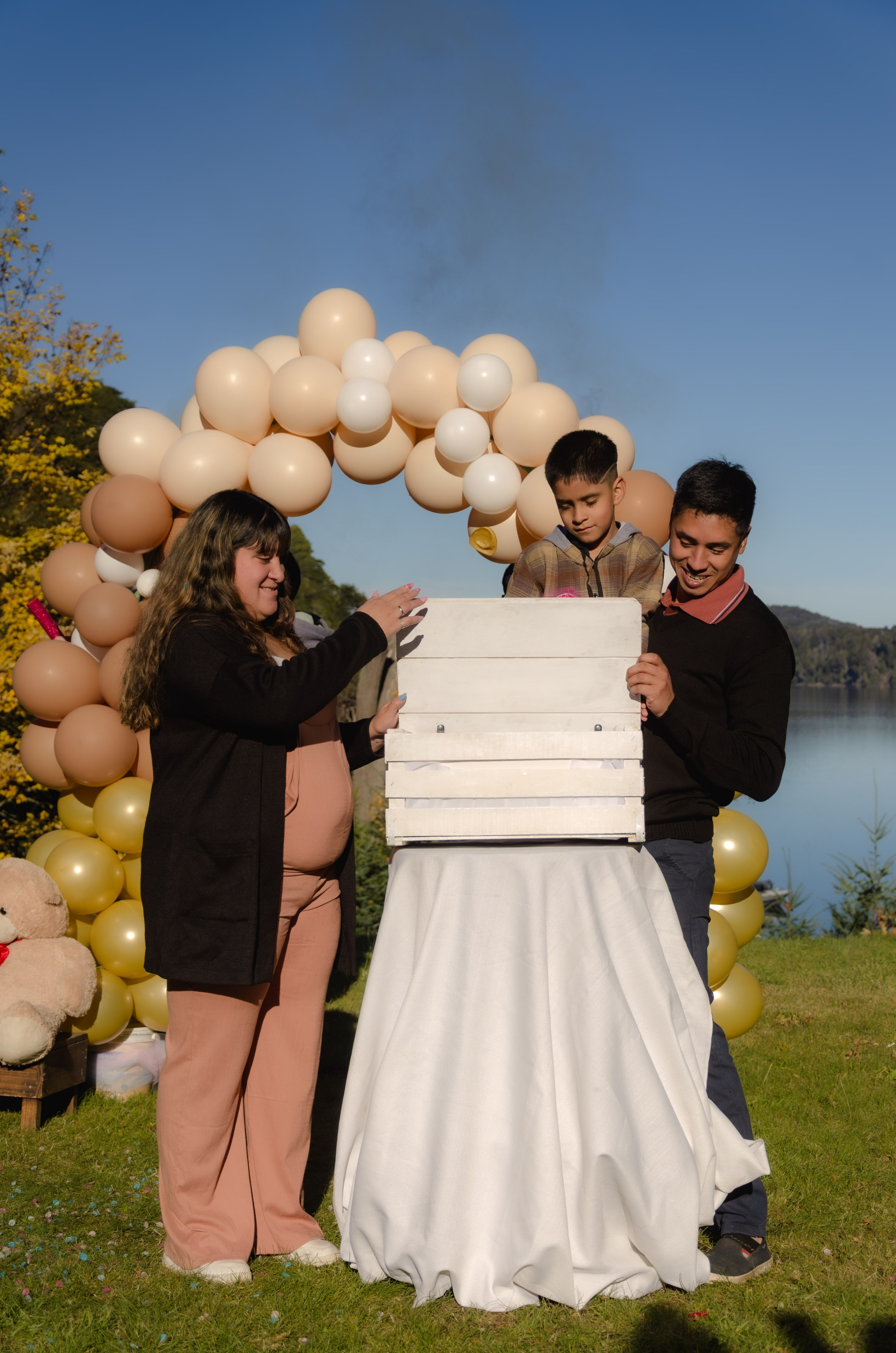 Revelación de Género - Gisel y Carlos. Viiz Photo Studio | Fotógrafo en Villa La Angostura, Neuquén