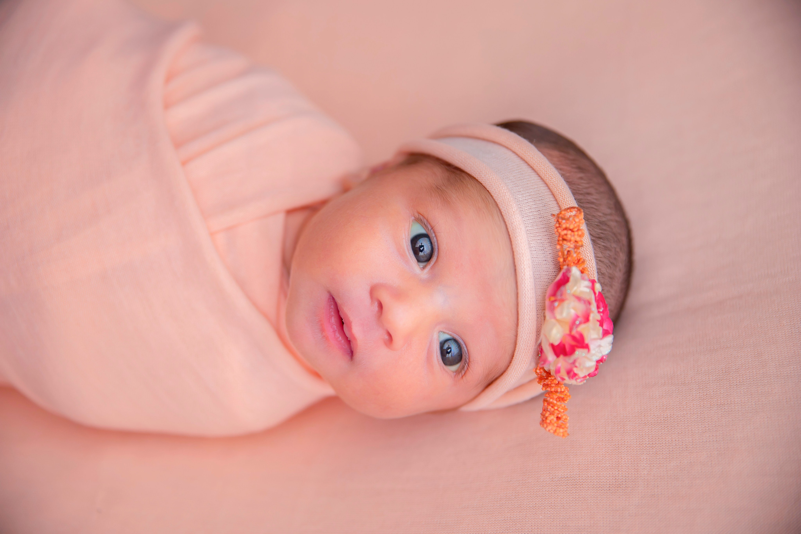 Newborns. Lifestyle and Family Photographer Faryal Saeed