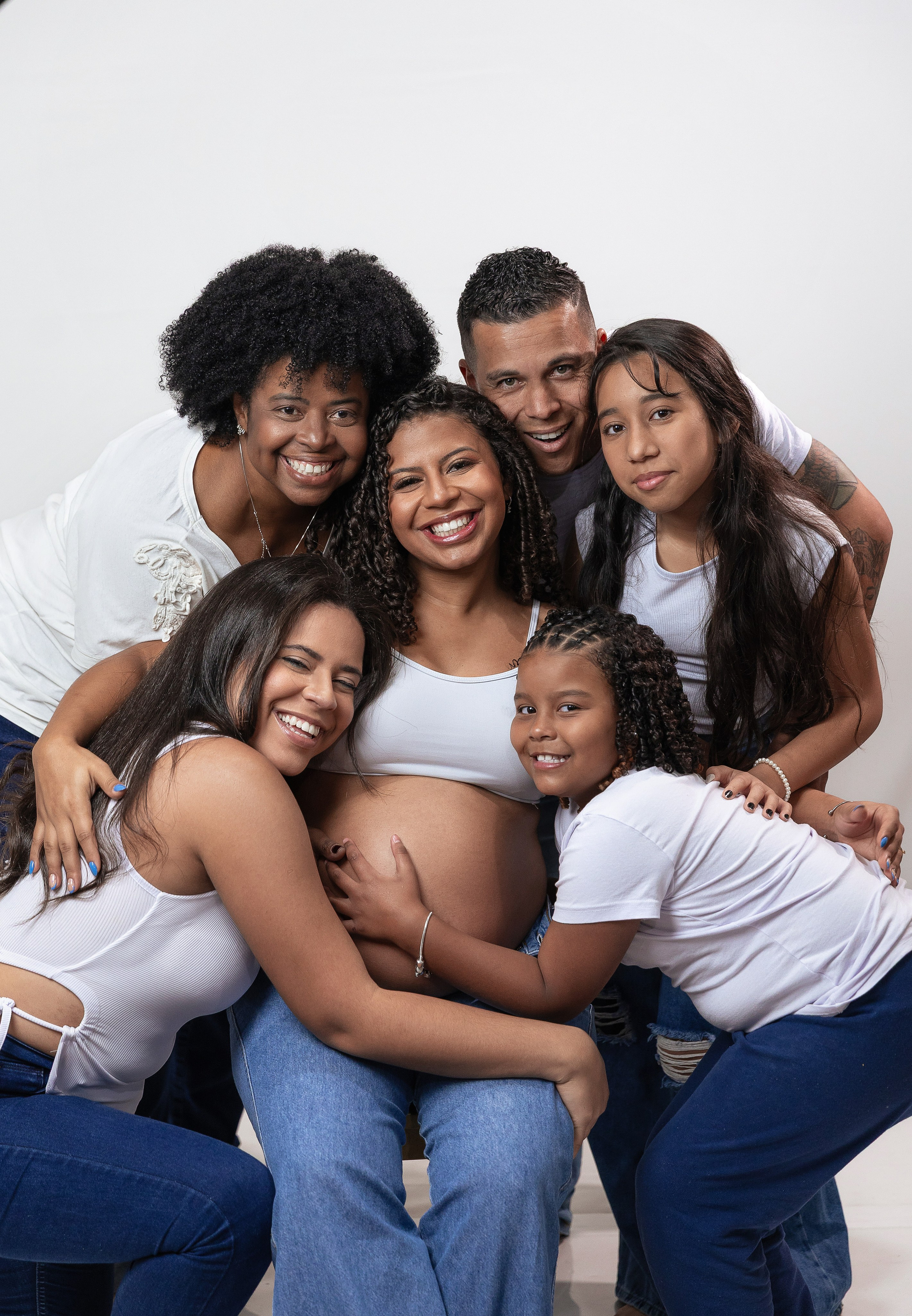 Ensaio gestante em São Paulo para registrar a beleza e a emoção da maternidade. Fotografias femininas, delicadas e atemporais para transformar a espera pelo bebê em uma memória especial.