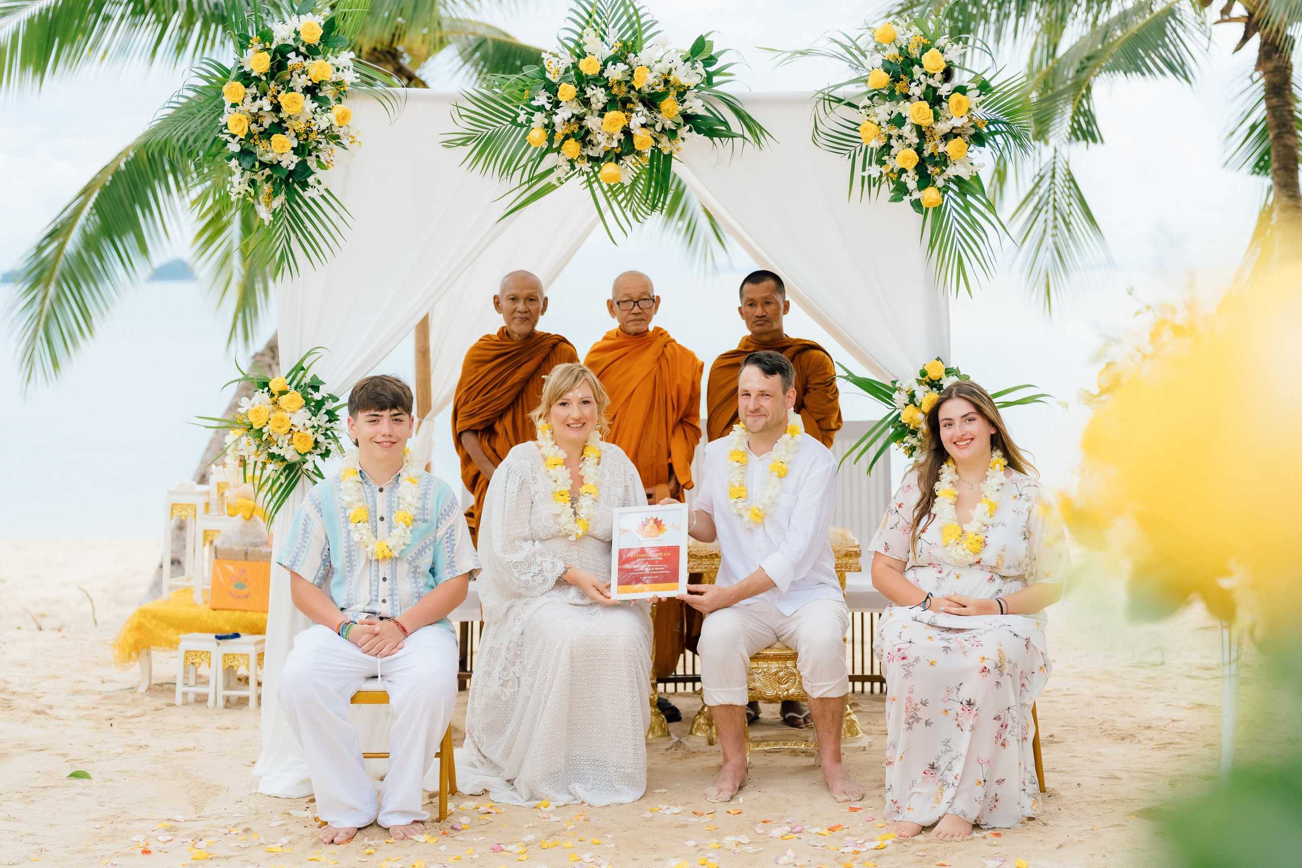 With guests. Wedding planner Magic Day Co