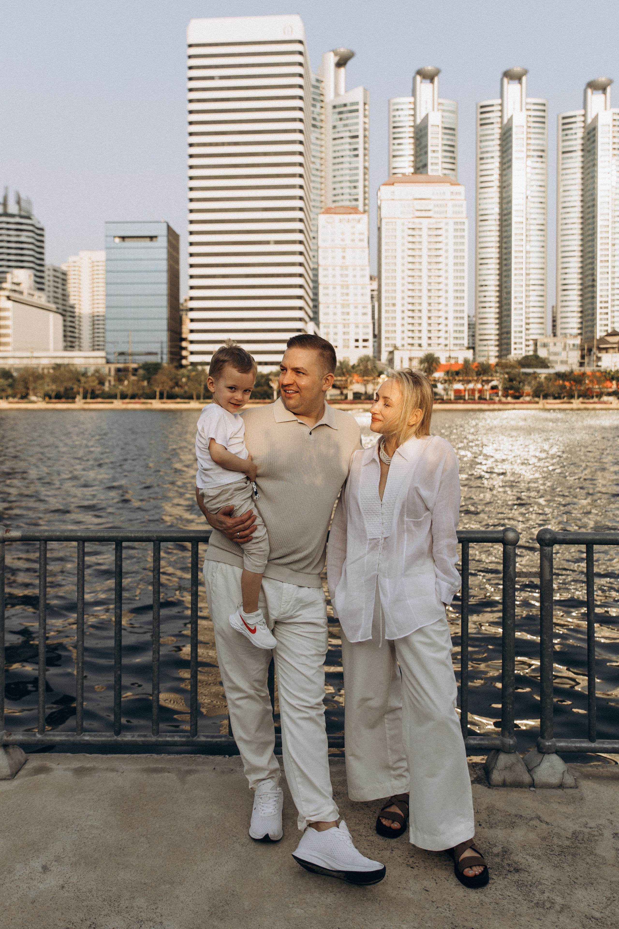 Family Moments in Bangkok. Family and wedding photographer in Bangkok, Thailand