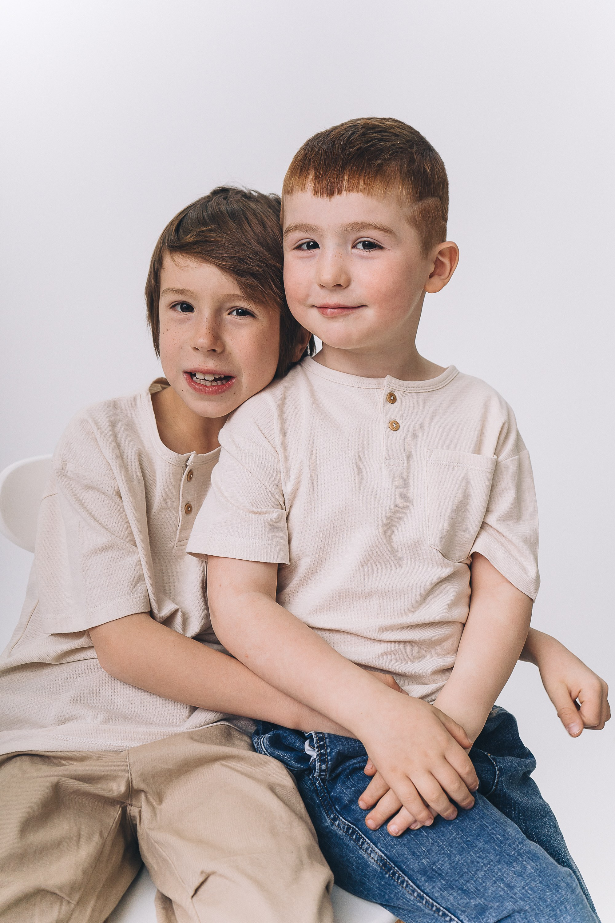 Marianne and her boys. Maria Elaeva Photography | Burnaby Portrait Photographer