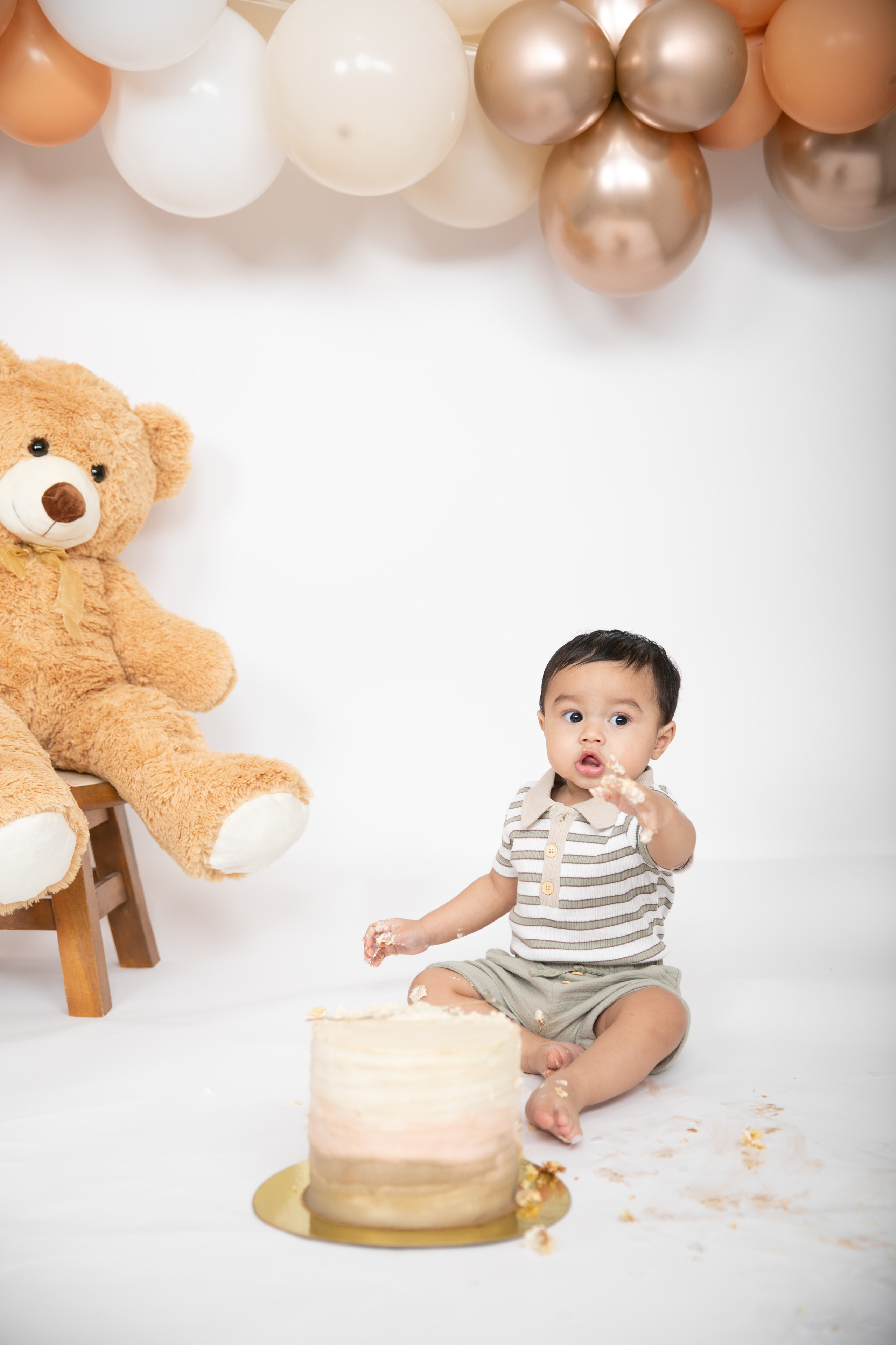 Cake Smash — 1st birthday. Ching Li Photography