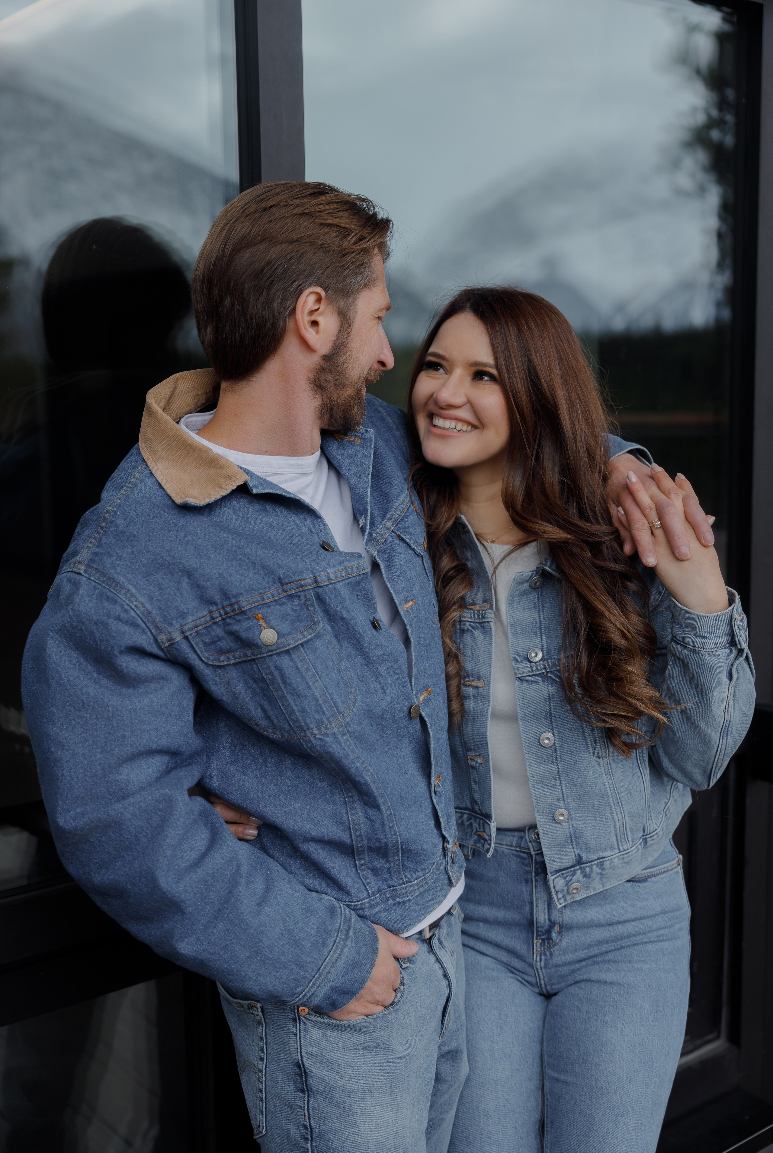 Ski engagement session. Photographer Elvira Hryshchenko