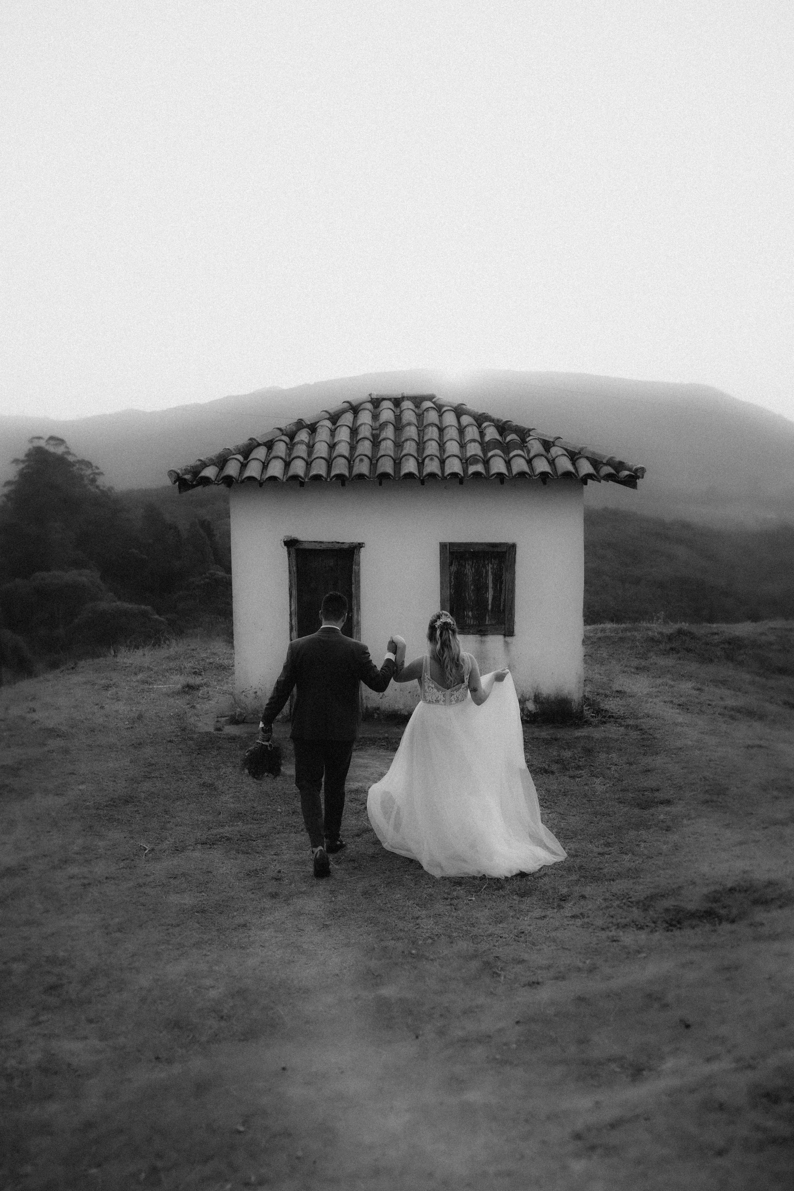 Ensaio pós-casamento Belo Horizonte, trash the dress bh, fotos casal naturais, ensaio leve casal | Fotos leves e sensíveis. Edu e Josi Fotografia de Casamento em Belo Horizonte | Fotografia documental de casamento