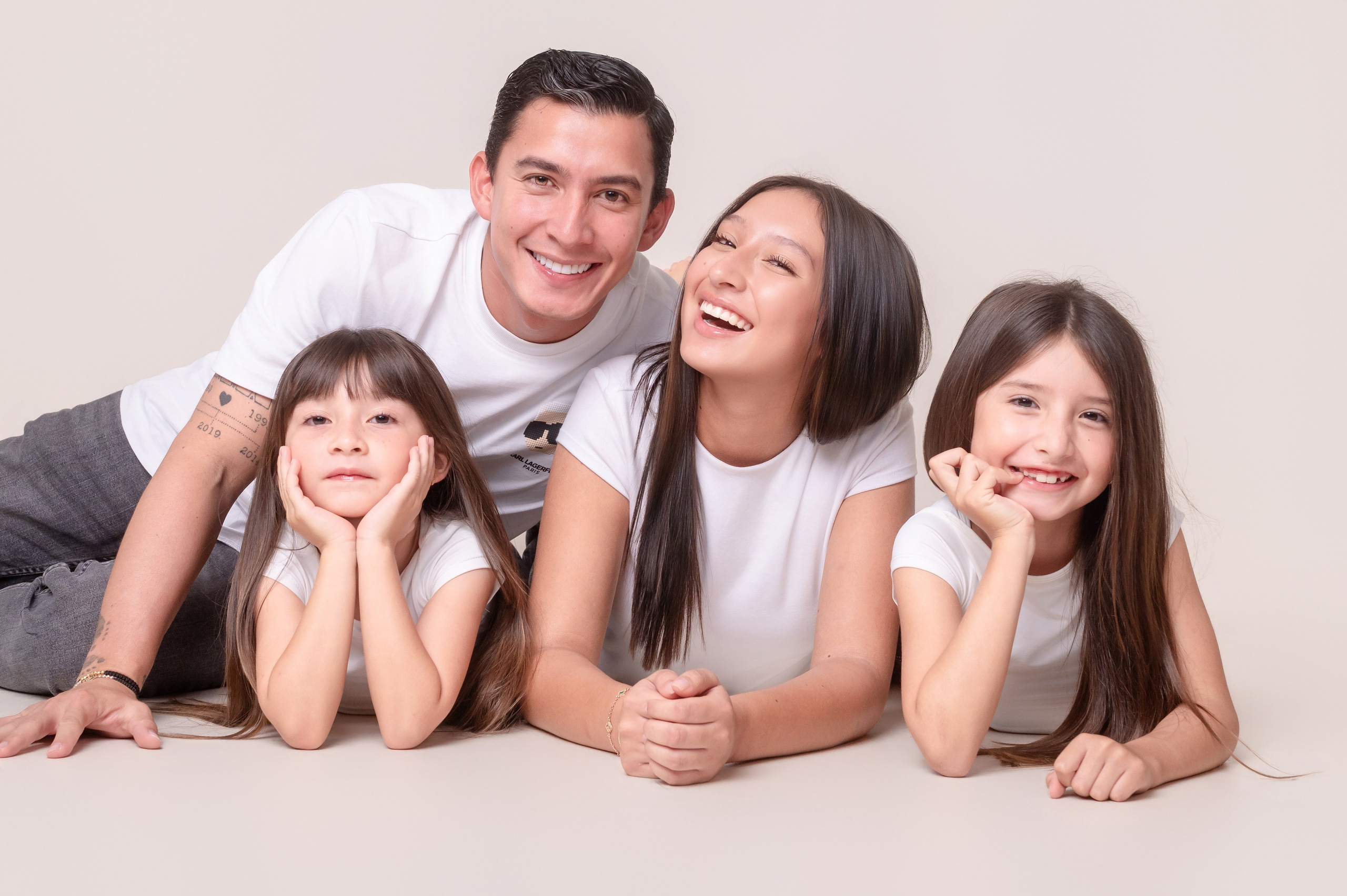 Fotos de estudio con Familias!. Www.dresalgadophoto.com