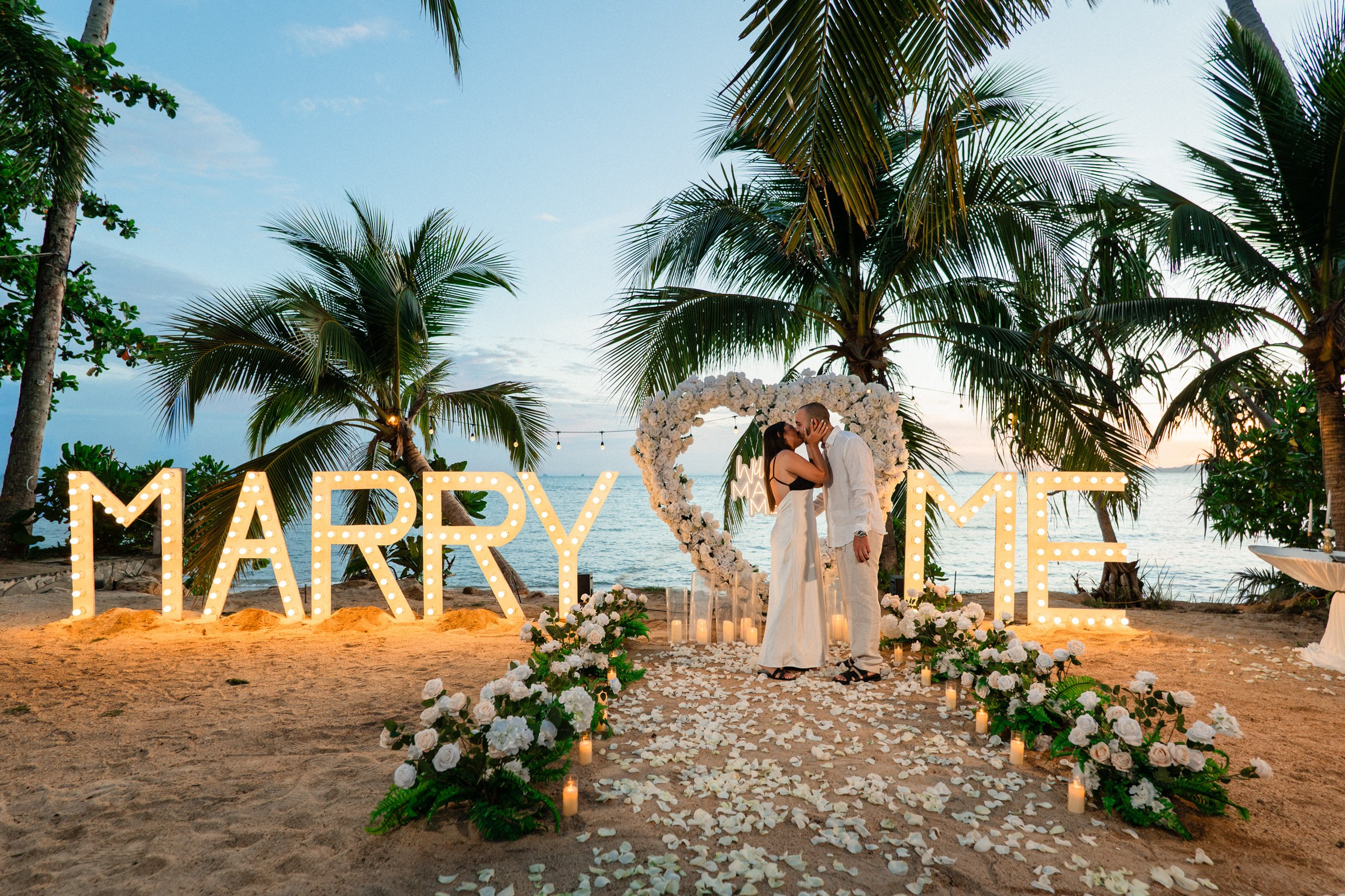 Lior and Noa. Marriage Proposal Planner in Vietnam | Lumi Love Studio