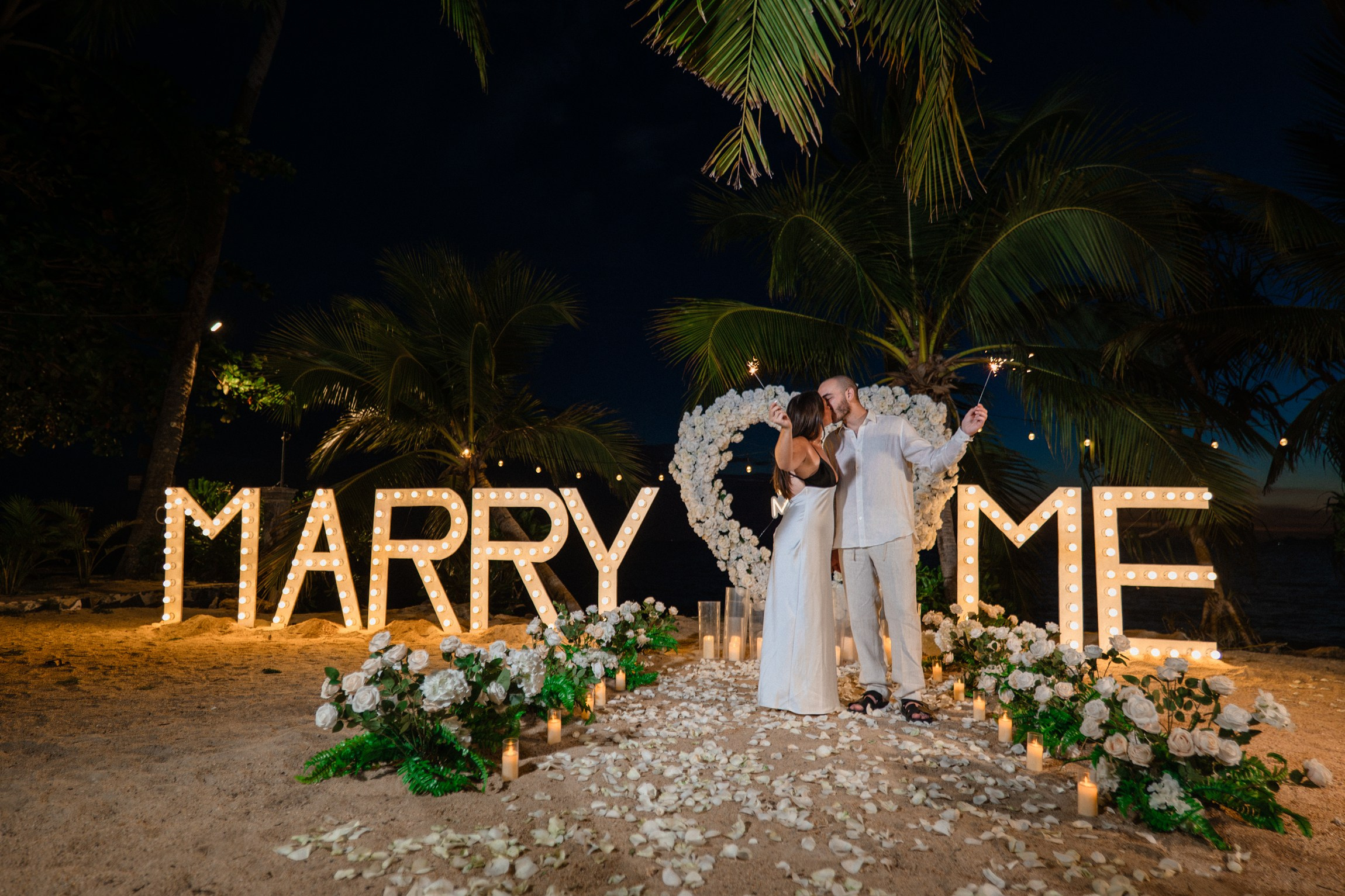 Lior and Noa. Marriage Proposal Planner in Vietnam | Lumi Love Studio