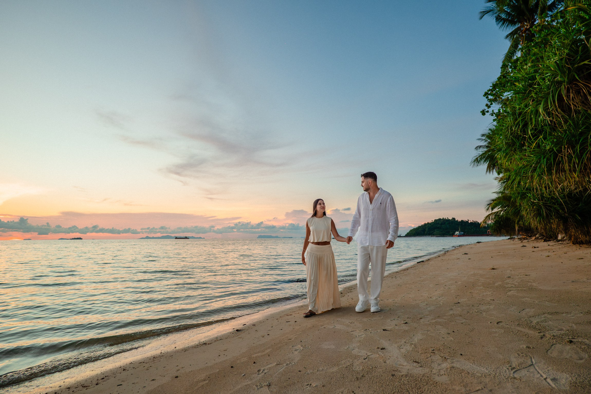 Eden and Linoy. Marriage Proposal Planner in Vietnam | Lumi Love Studio