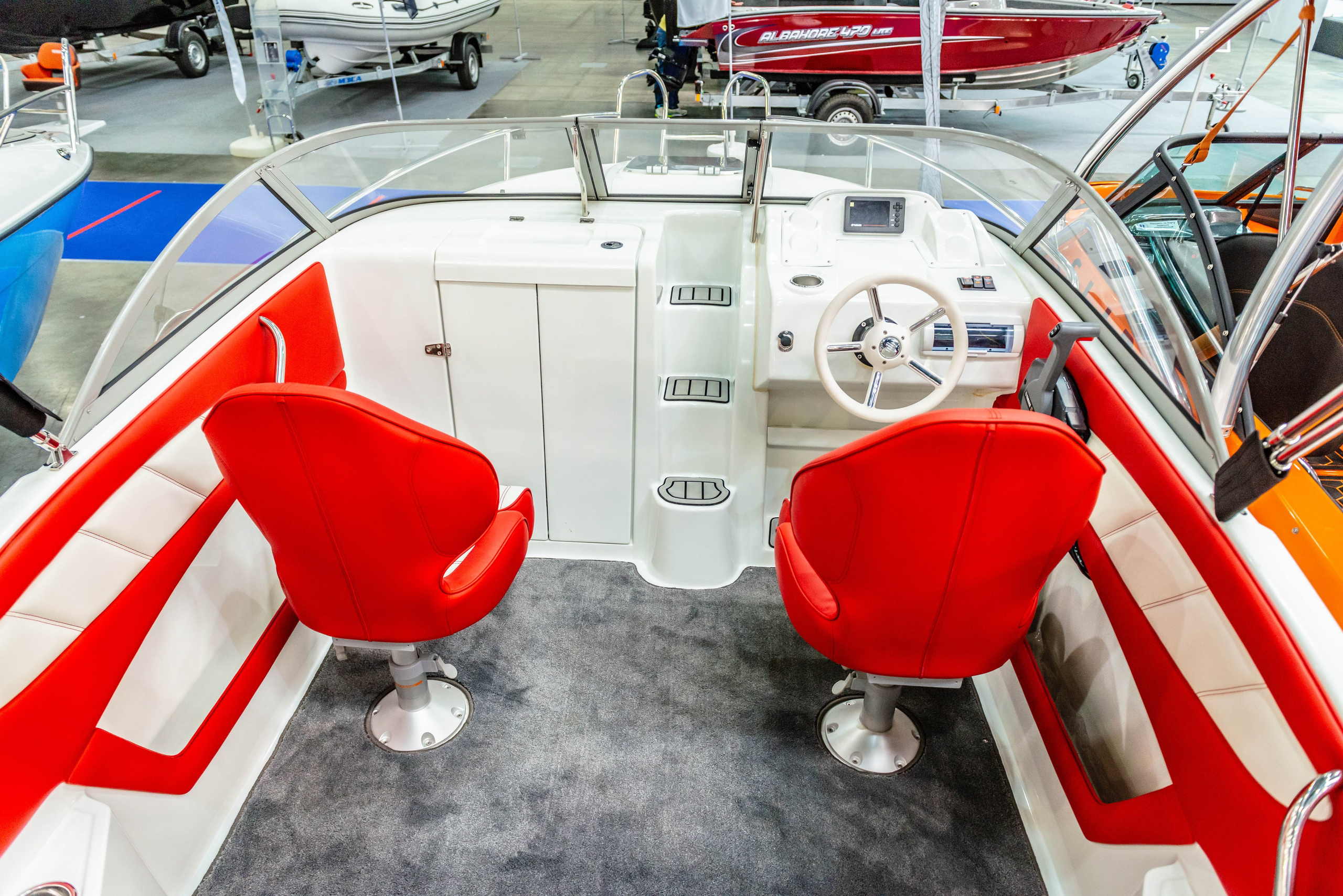 Фотосъемка лодок на Moscow Boat Show 2022. PHOTOGRAPHER QUINTANA ROO