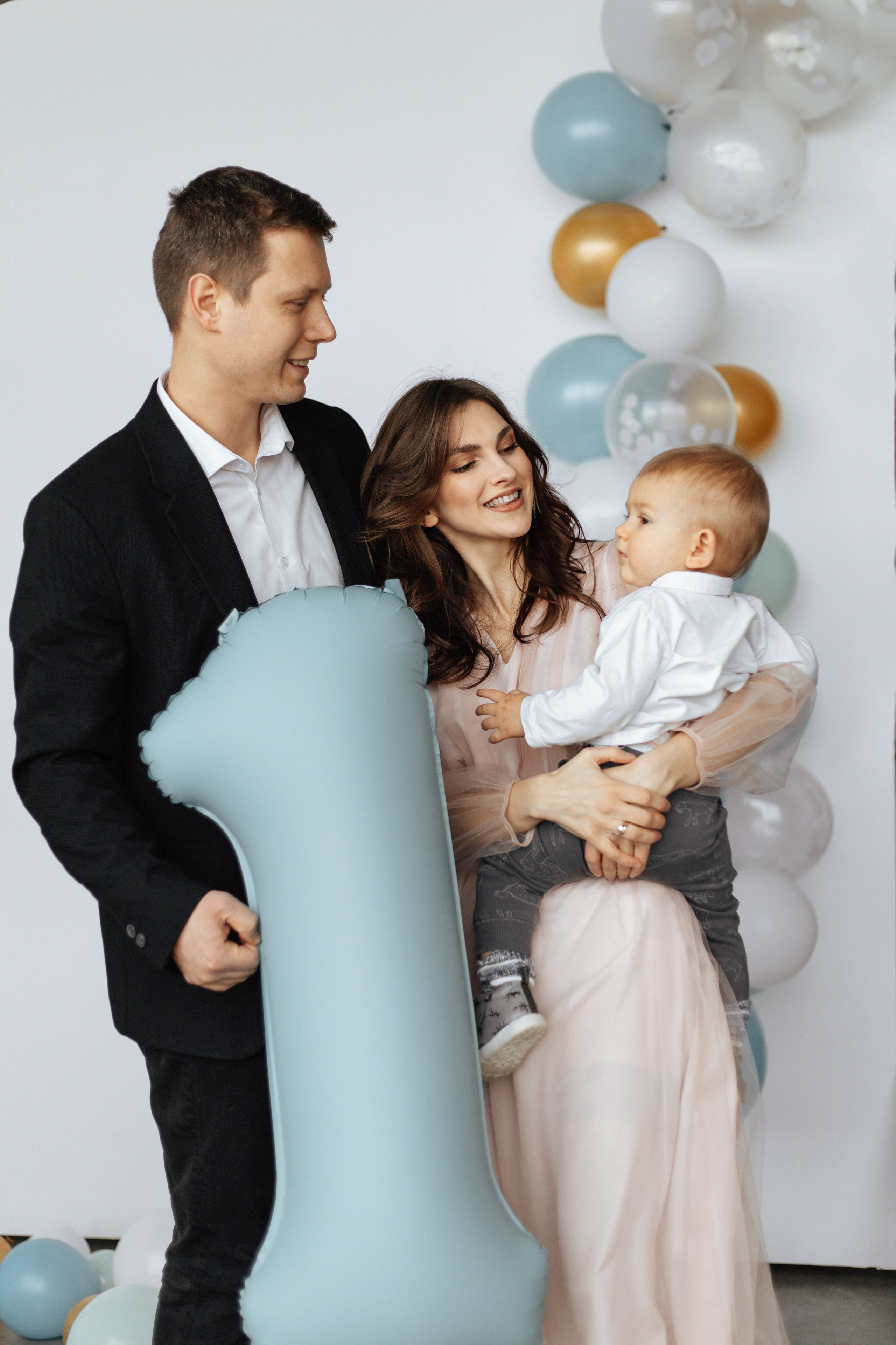 Aleksandr’s first birthday. Photographer Elvira Hryshchenko