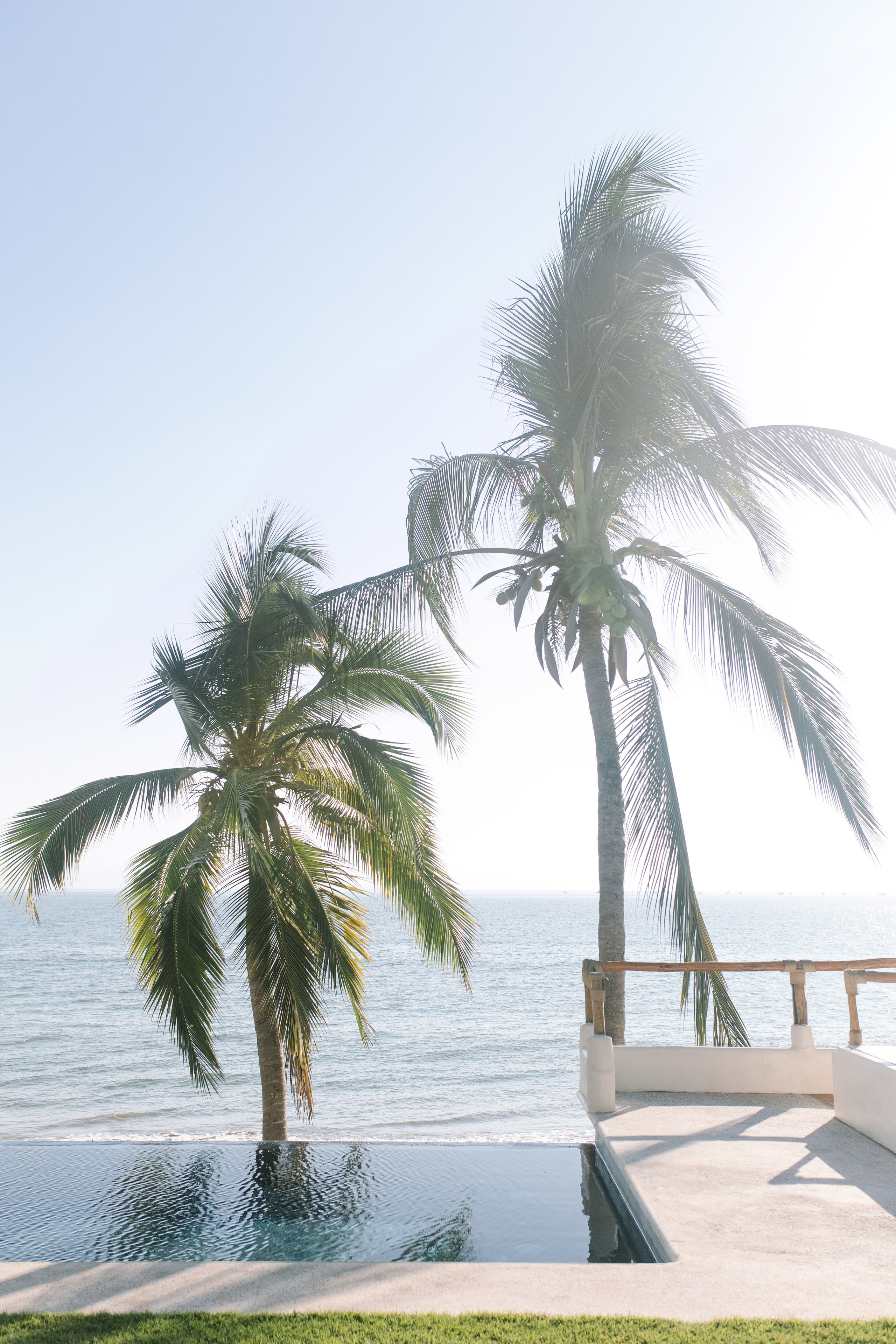 Martoca Beach Garden. Wedding photographer Mexico Sayulita Puerto Vallarta Punta Mita Cabo