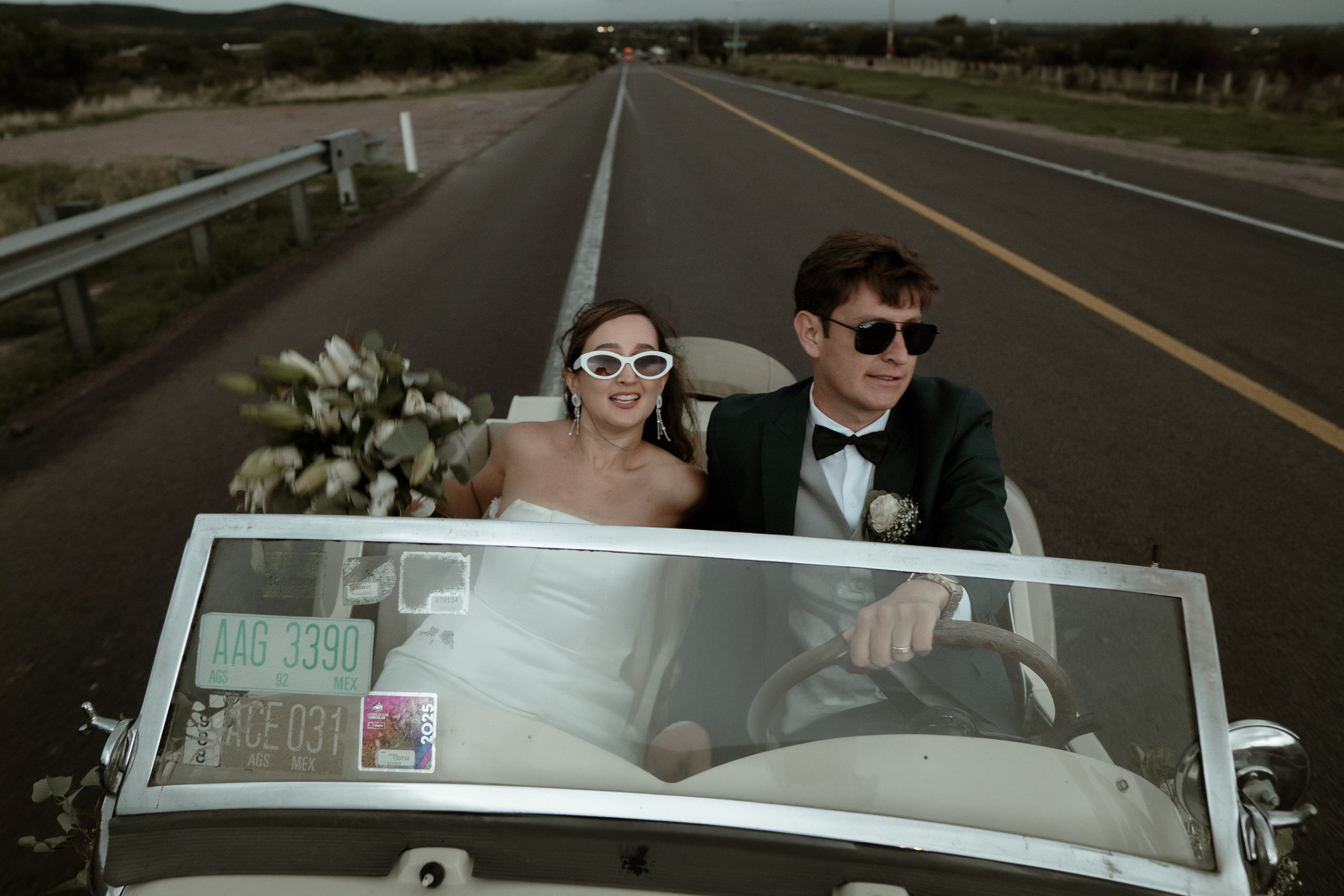 Jorge y Liliana. TWO MILLIMETERS
