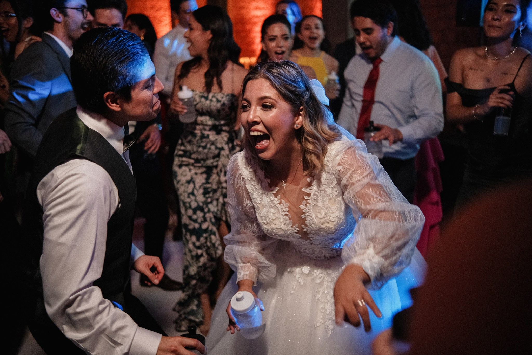 Ale y Misael. Fotógrafo de bodas