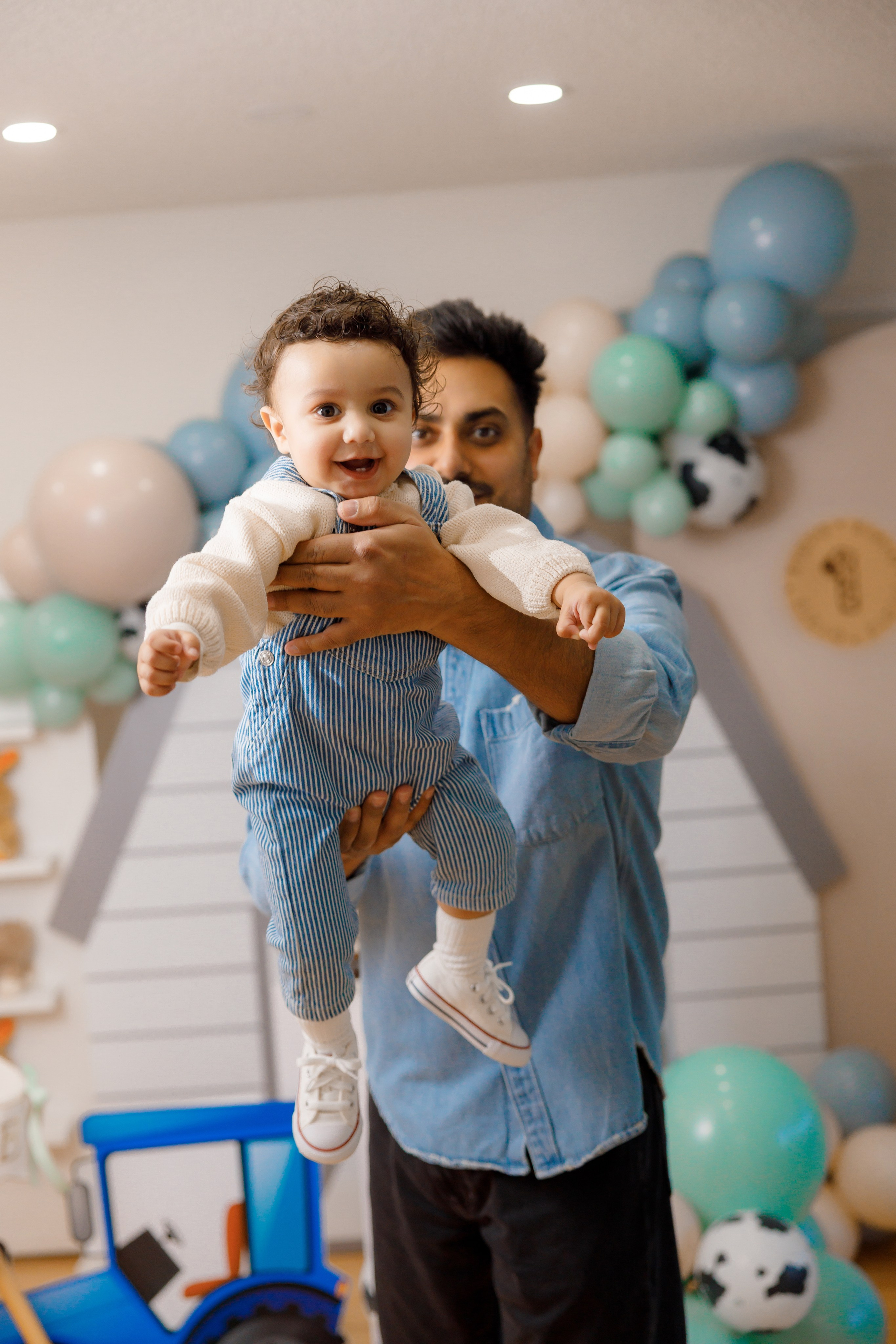 Fateh’s 1st birthday. Photographer Elvira Hryshchenko