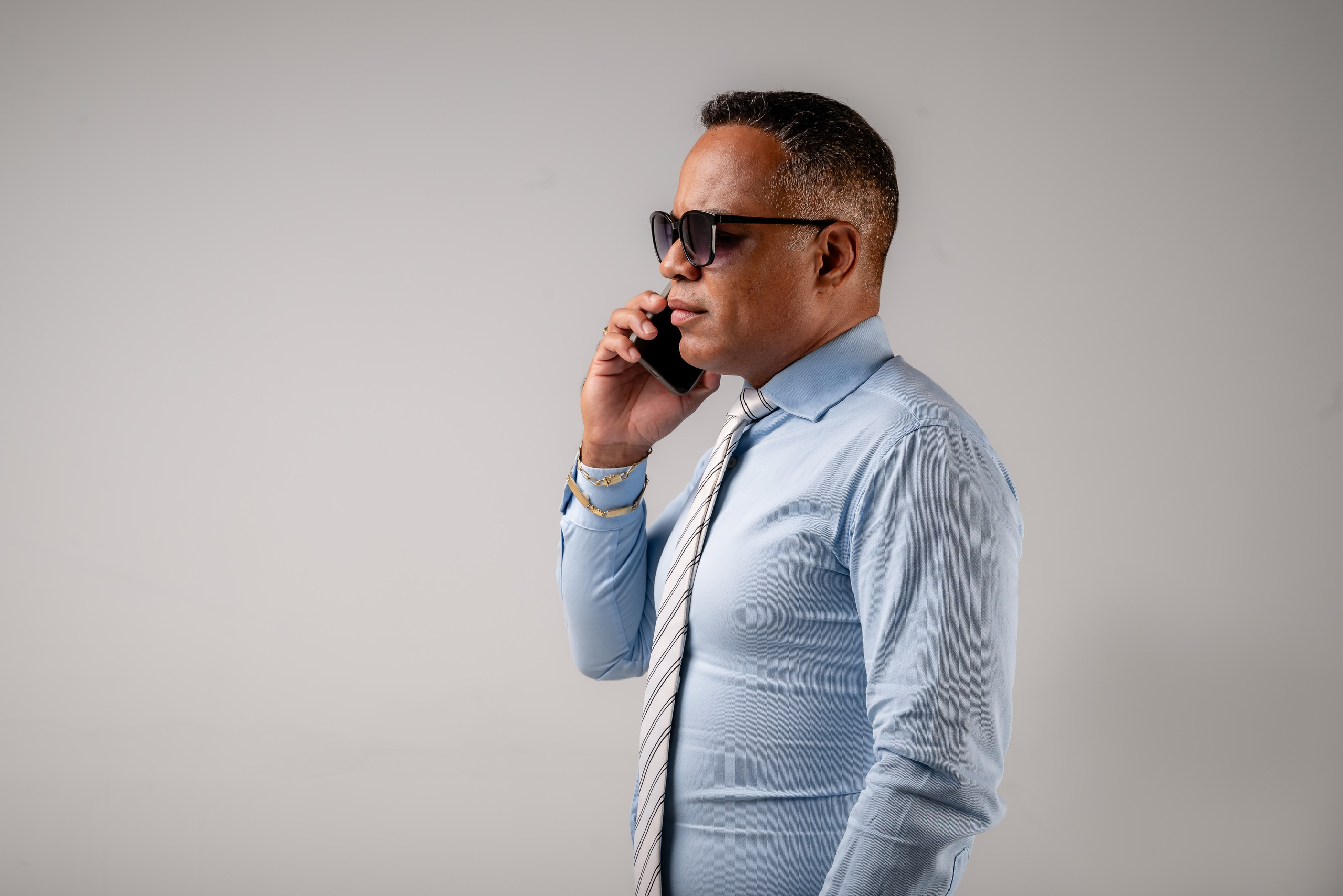 Retratos Corporativos em BH | Fotografia Profissional e Posicionamento. Alves fotos Estúdio | Fotografia de Gestante e Família em Belo Horizonte — BH