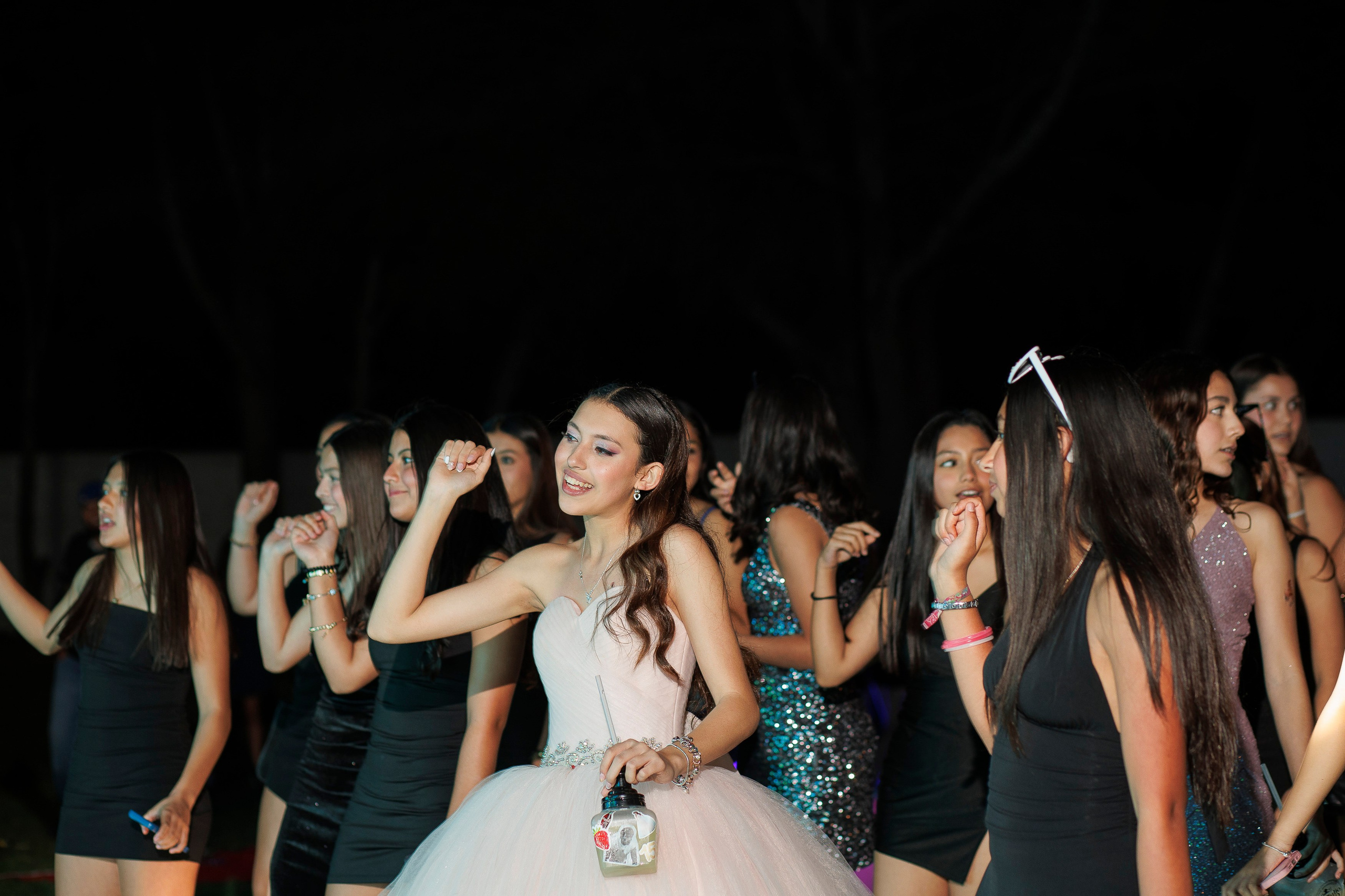 Renata XV — El comienzo de una nueva historia. Lg Fotografia