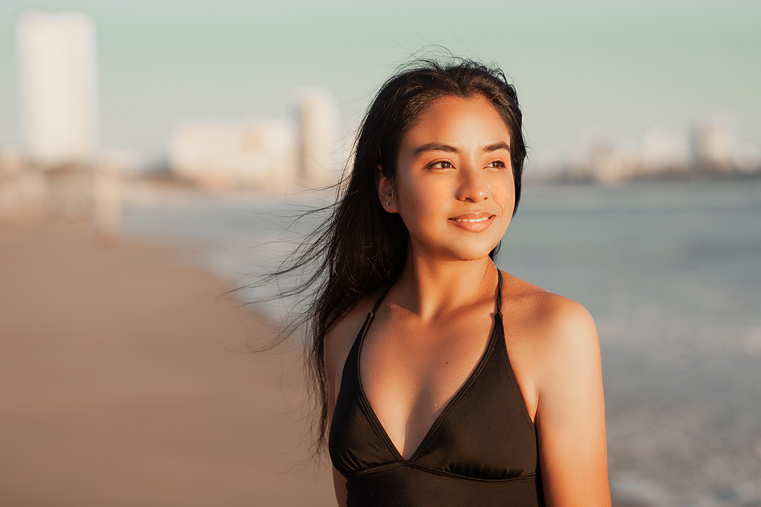 Sesión de fotos en la playa de Mazatlán para Gricelda. Victoria Castellanos. Photographer in Mazatlán