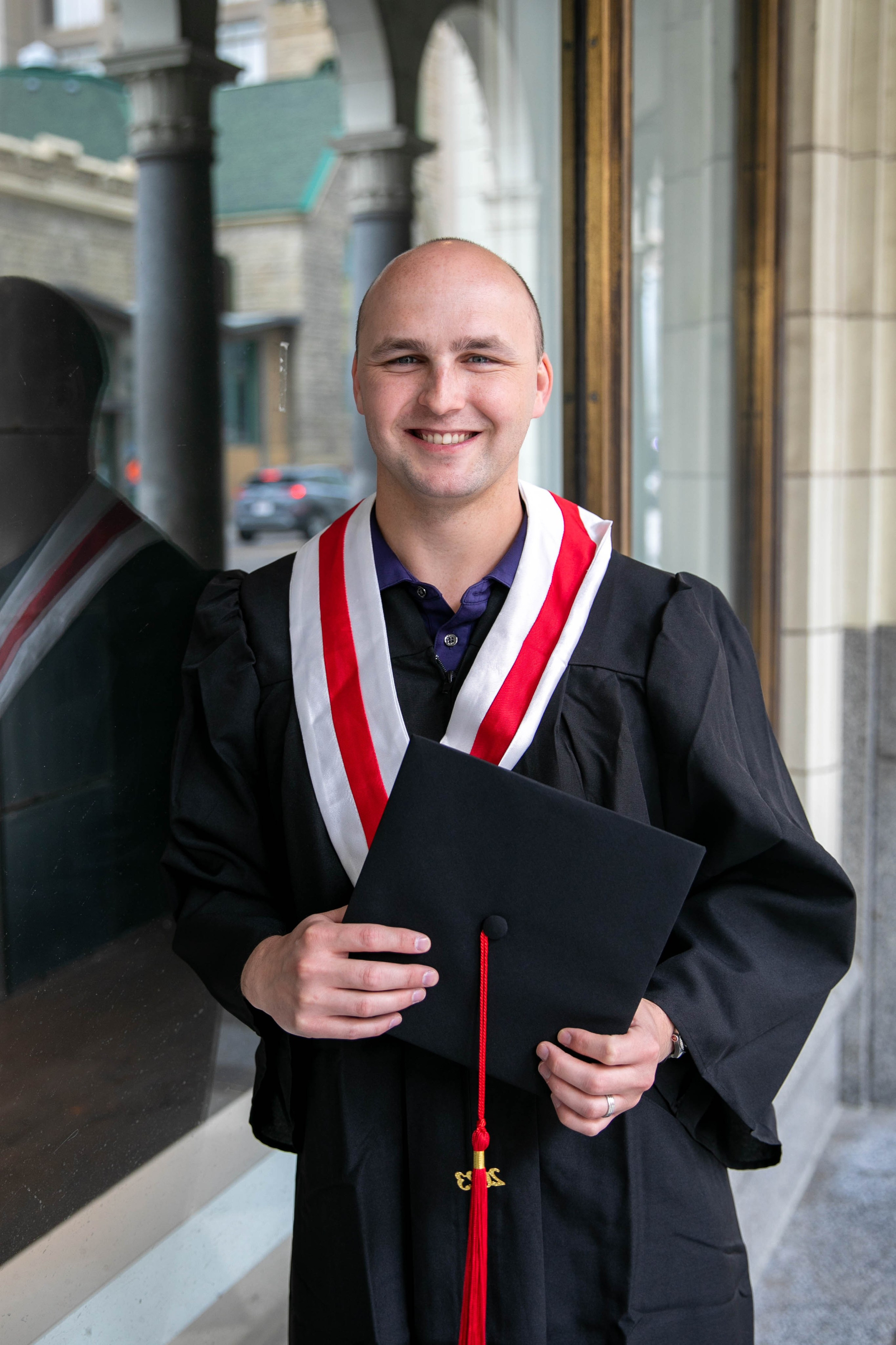 Hoeving Graduation — Downtown Calgary. Fotografía accesible en Calgary