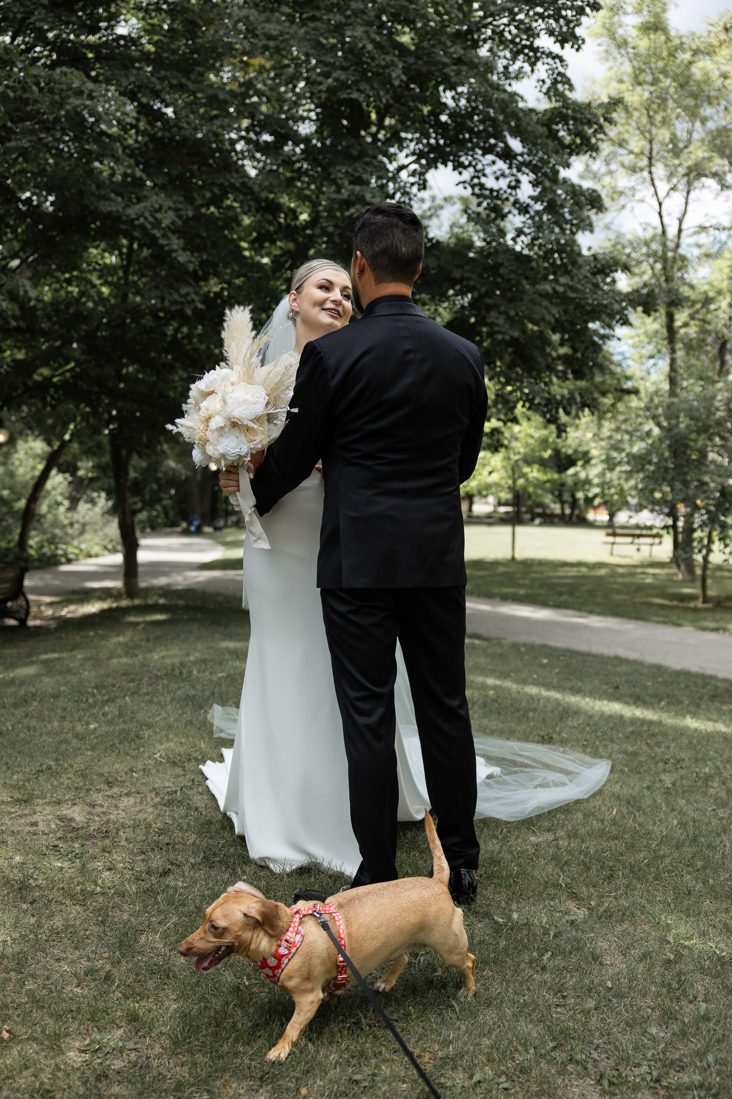 Khrystyna & Zachary (Winnipeg Art Gallery). Wedding Photographer in Winnipeg — Cinematic & Timeless by Vitiuk Photography